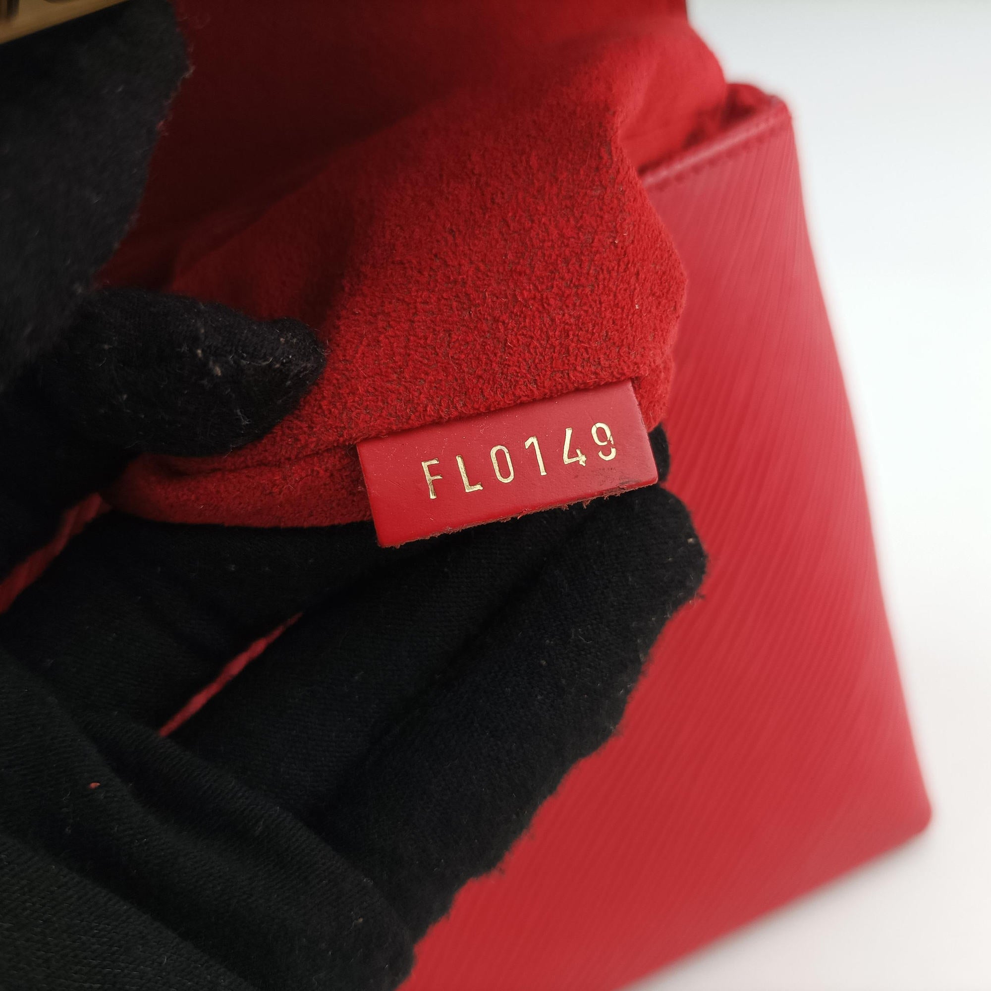 Pre-owned Louis Vuitton Locky BB Red Epi M53239 shoulderbag | stylenewstar