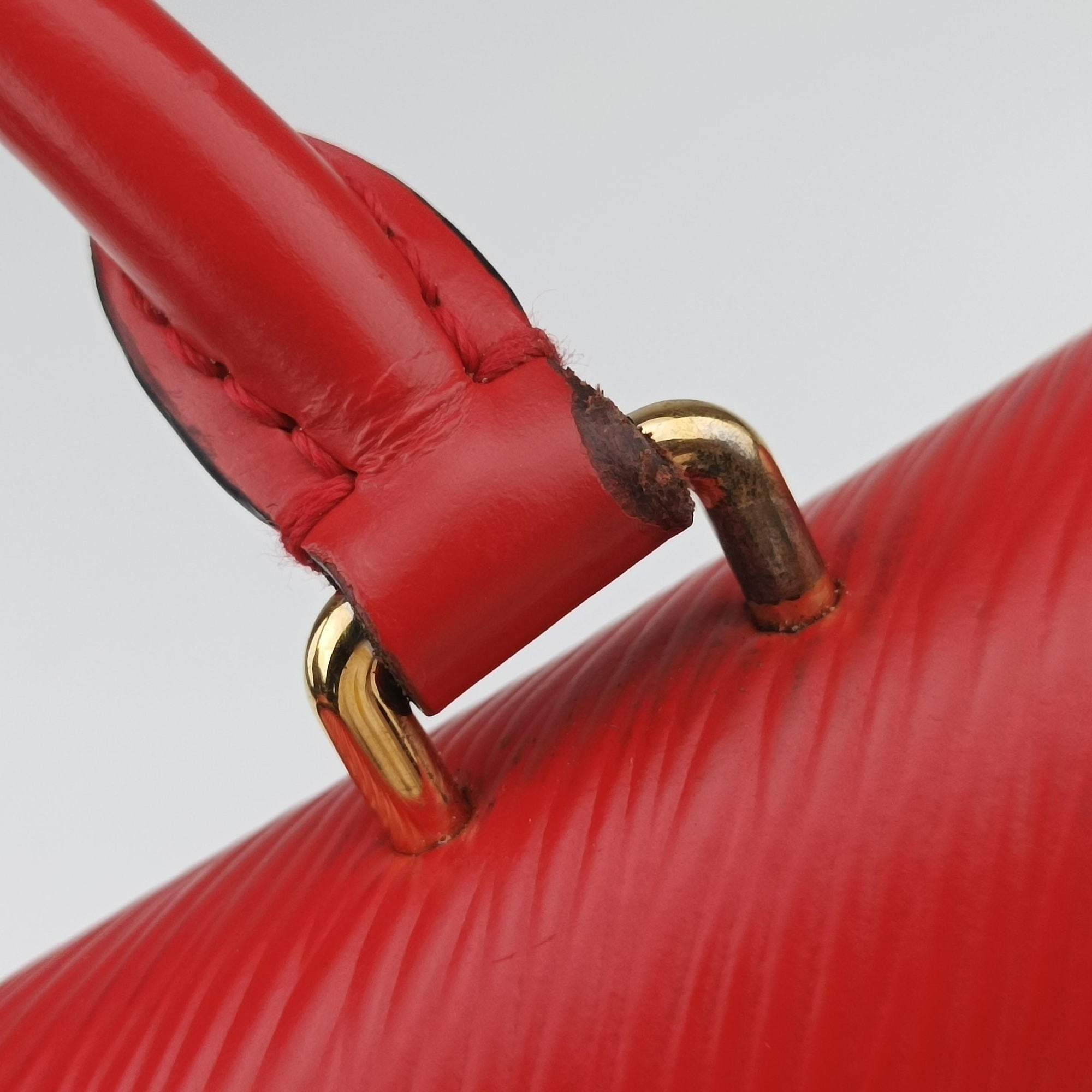 Pre-owned Louis Vuitton Locky BB Red Epi M53239 shoulderbag | stylenewstar