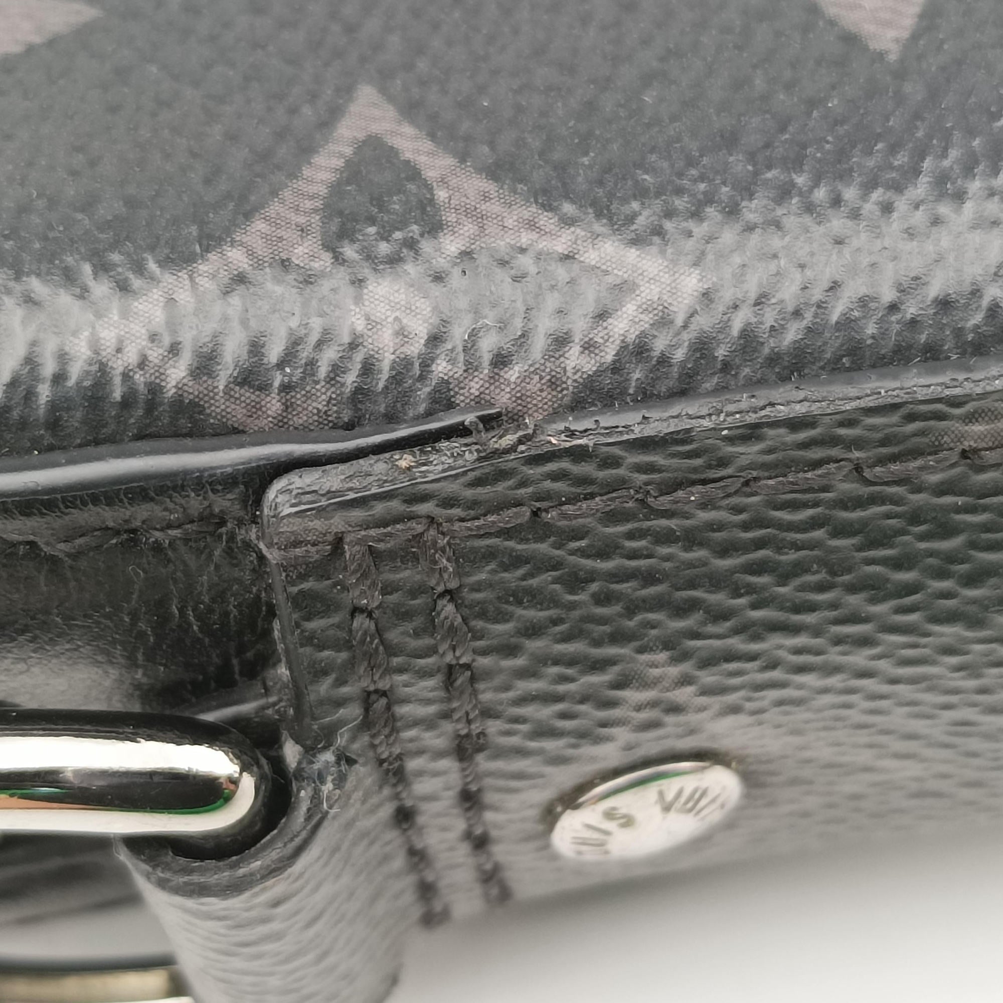 Pre-owned Louis Vuitton Trio Messenger black Monogram Eclipse Reverse M69443 shoulderbag | stylenewstar