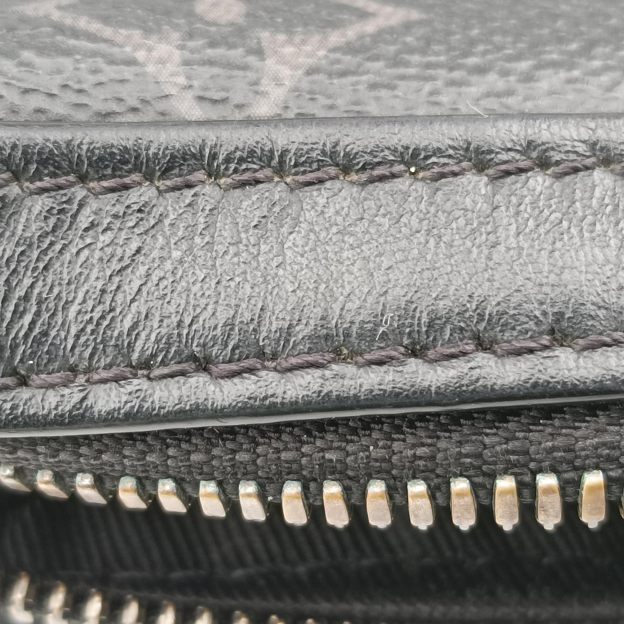 Pre-owned Louis Vuitton Trio Messenger black Monogram Eclipse Reverse M69443 shoulderbag | stylenewstar