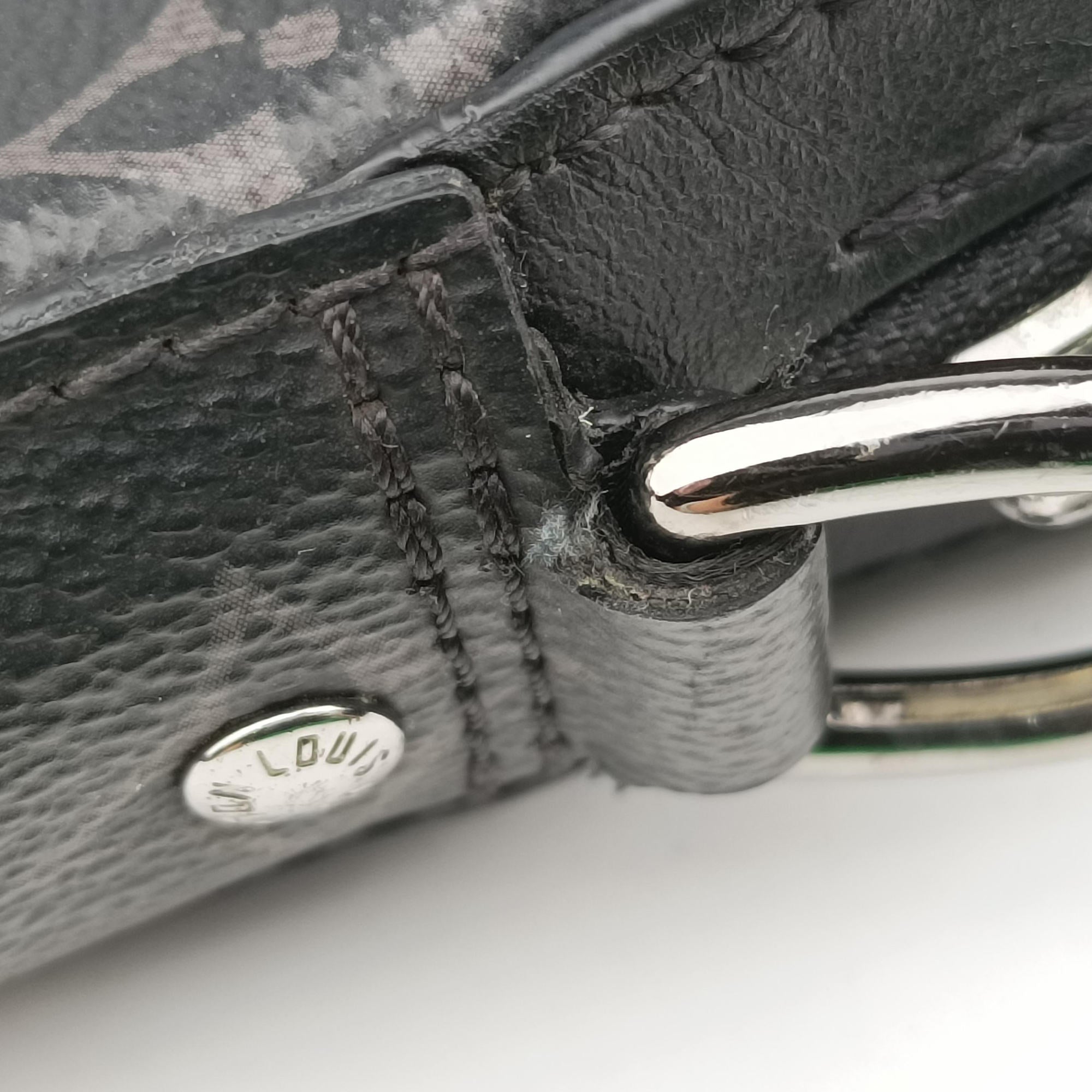 Pre-owned Louis Vuitton Trio Messenger black Monogram Eclipse Reverse M69443 shoulderbag | stylenewstar