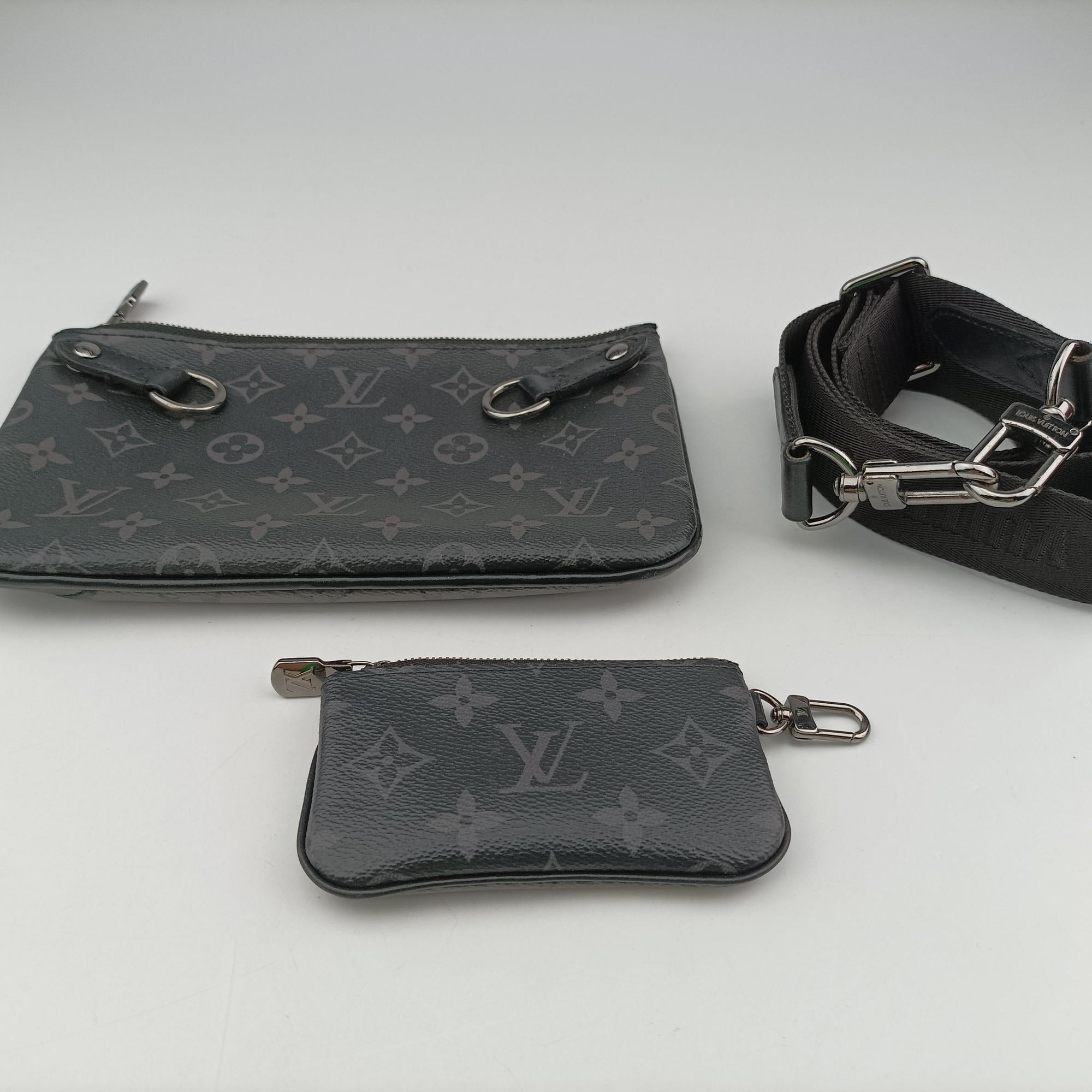 Pre-owned Louis Vuitton Trio Messenger black Monogram Eclipse Reverse M69443 shoulderbag | stylenewstar