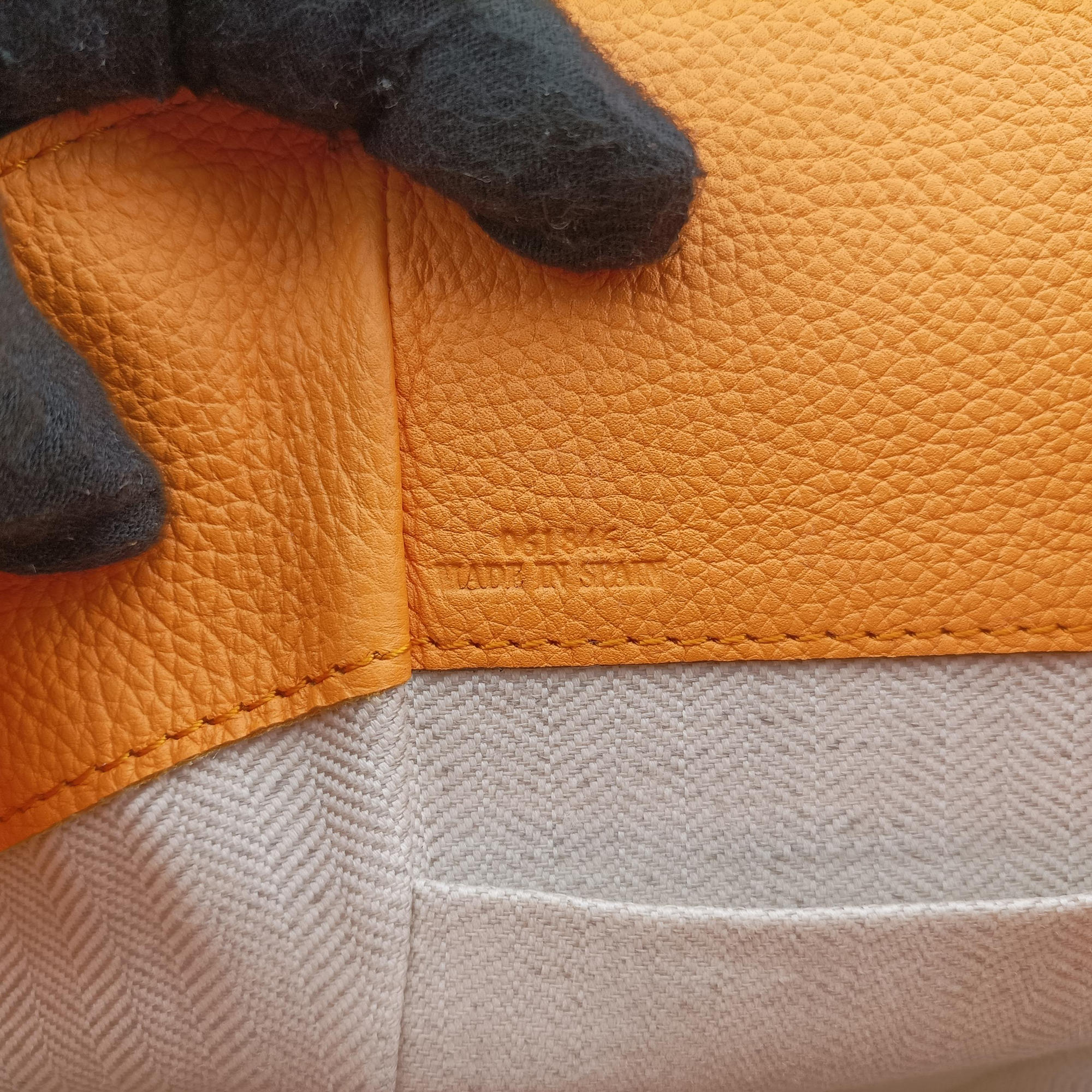 Pre-owned Loewe Hammock Drawstring Mini Orange Leather  shoulderbag | stylenewstar