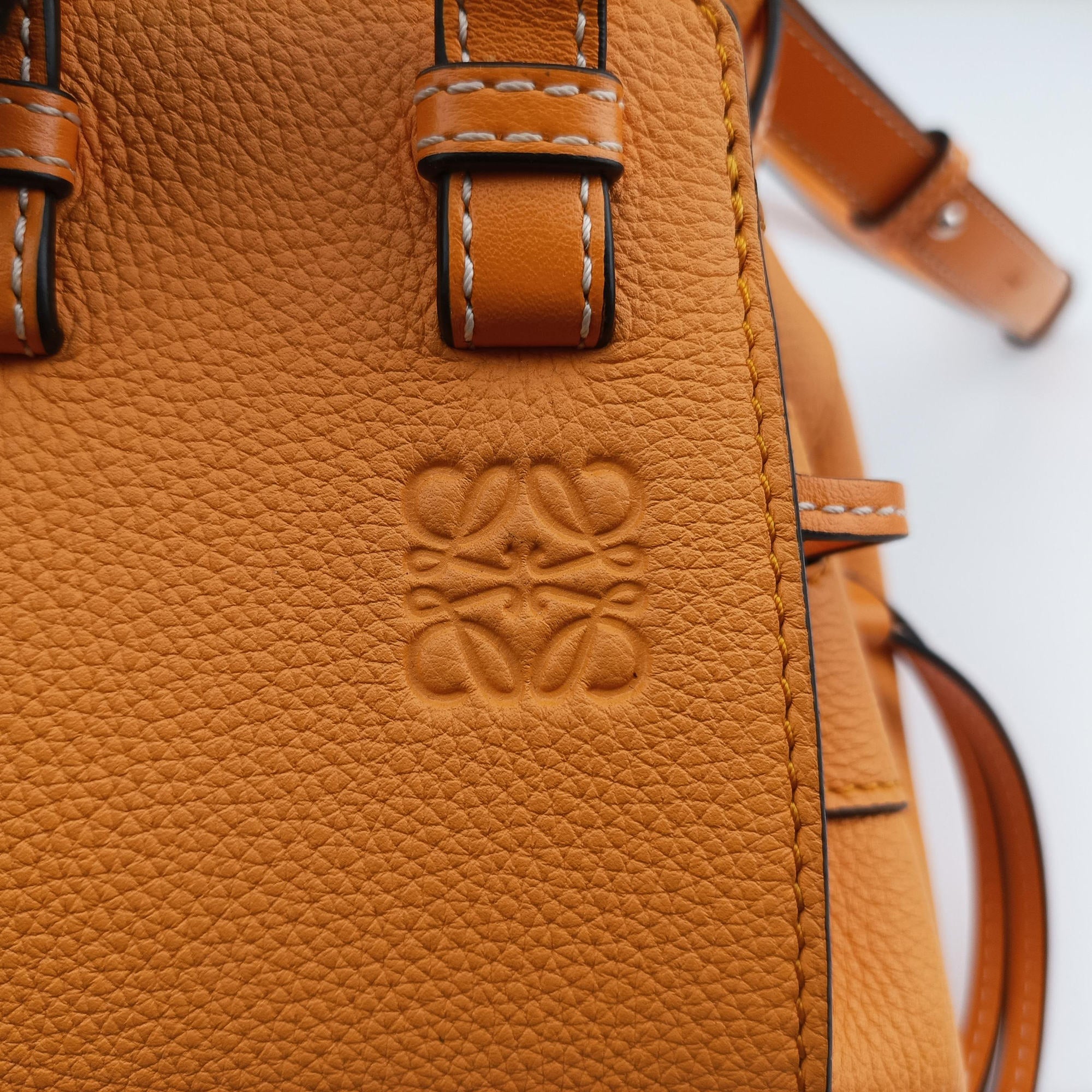 Pre-owned Loewe Hammock Drawstring Mini Orange Leather  shoulderbag | stylenewstar
