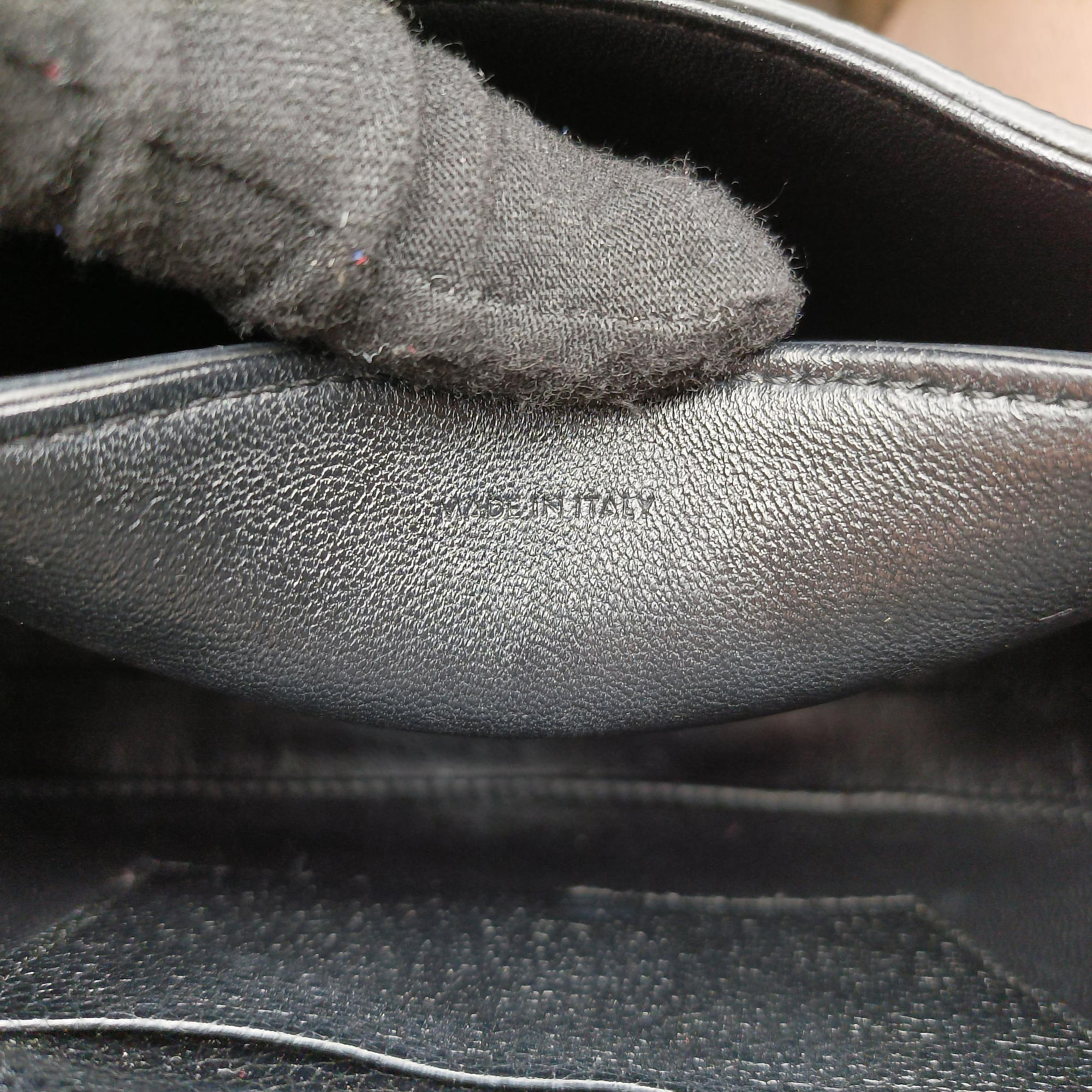 Pre-owned Celine Small Besace 16 Black Leather  shoulderbag | stylenewstar