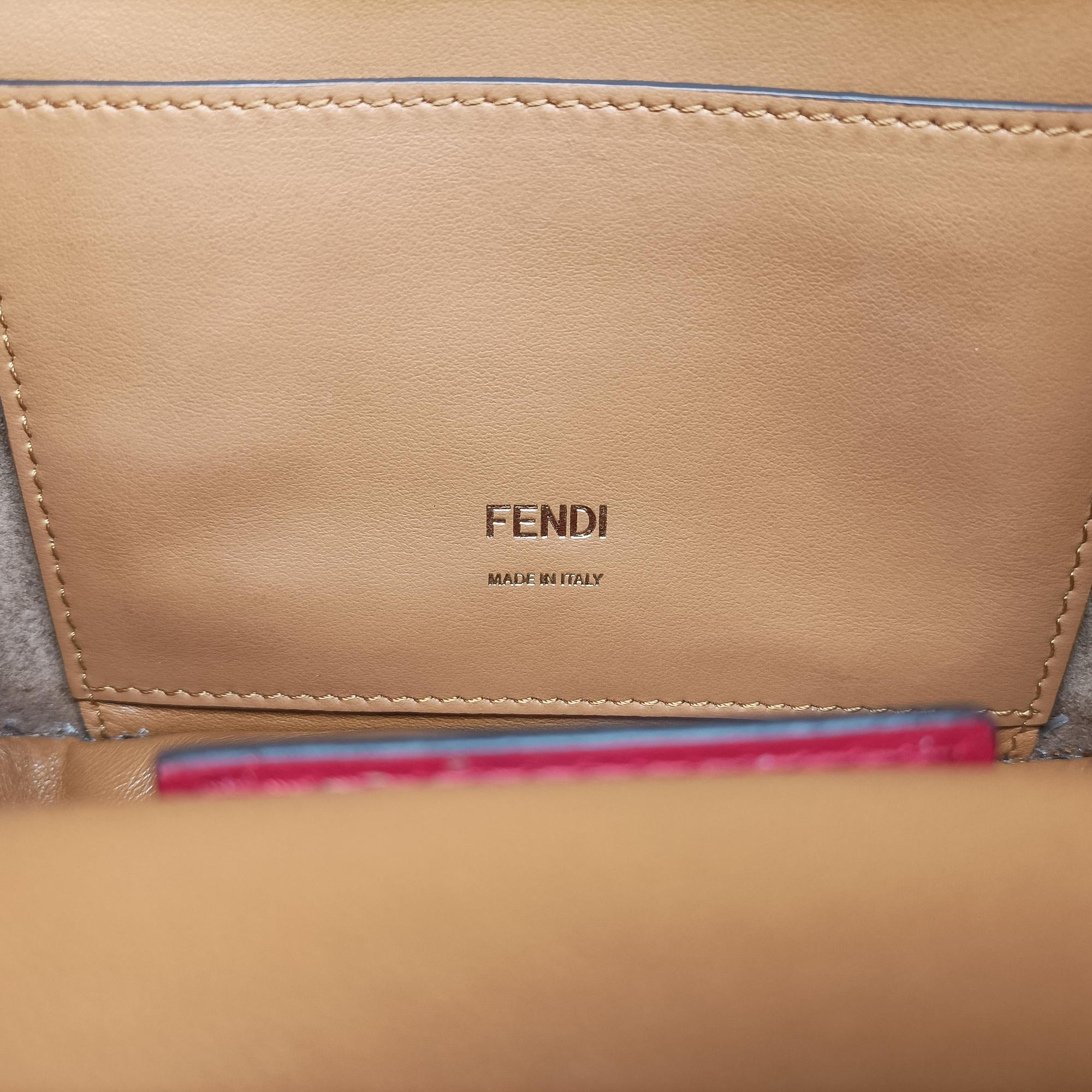 Pre-owned Fendi KAN U Red Leather 8BT312 shoulderbag | stylenewstar
