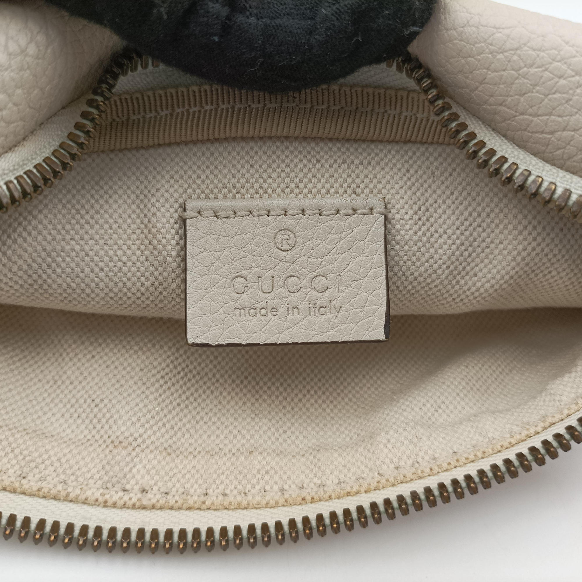 Pre-owned Gucci Print White Leather 527792 bum bag/waist bag | stylenewstar