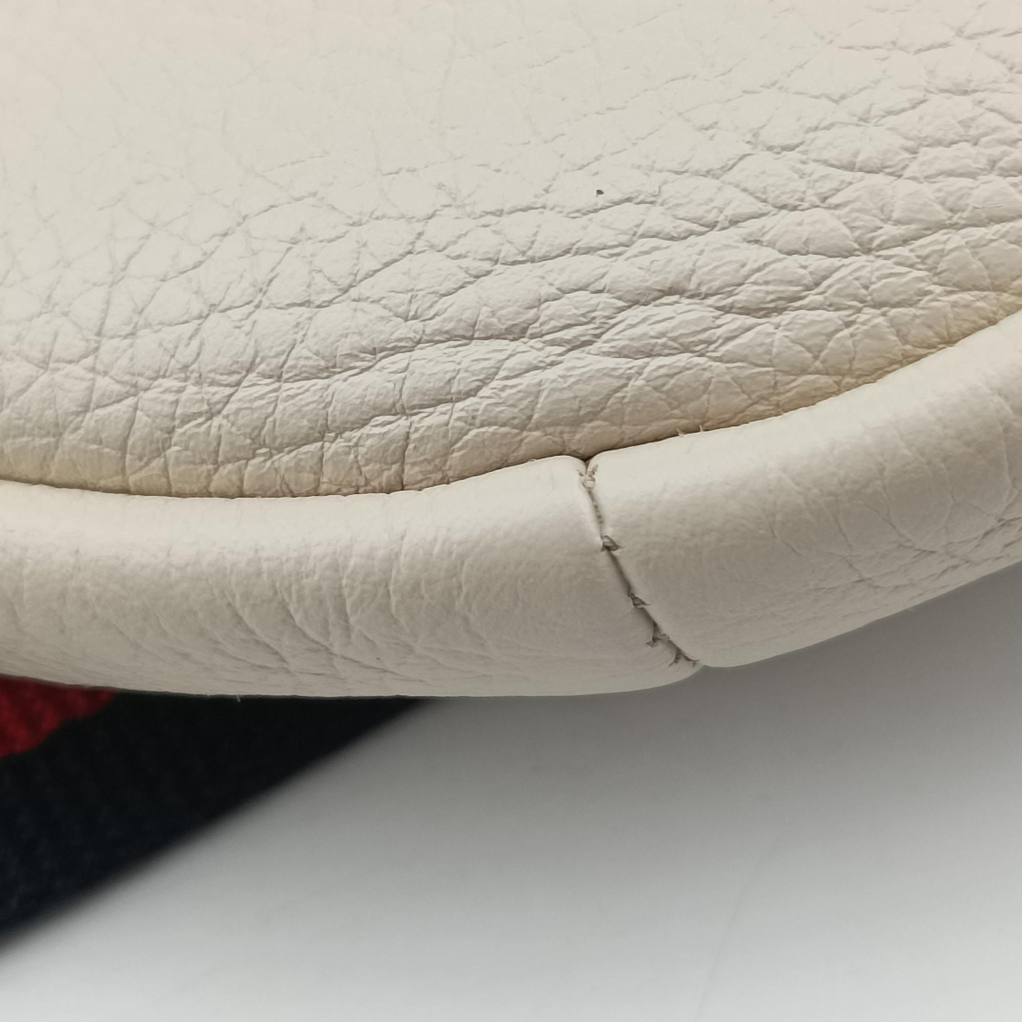 Pre-owned Gucci Print White Leather 527792 bum bag/waist bag | stylenewstar