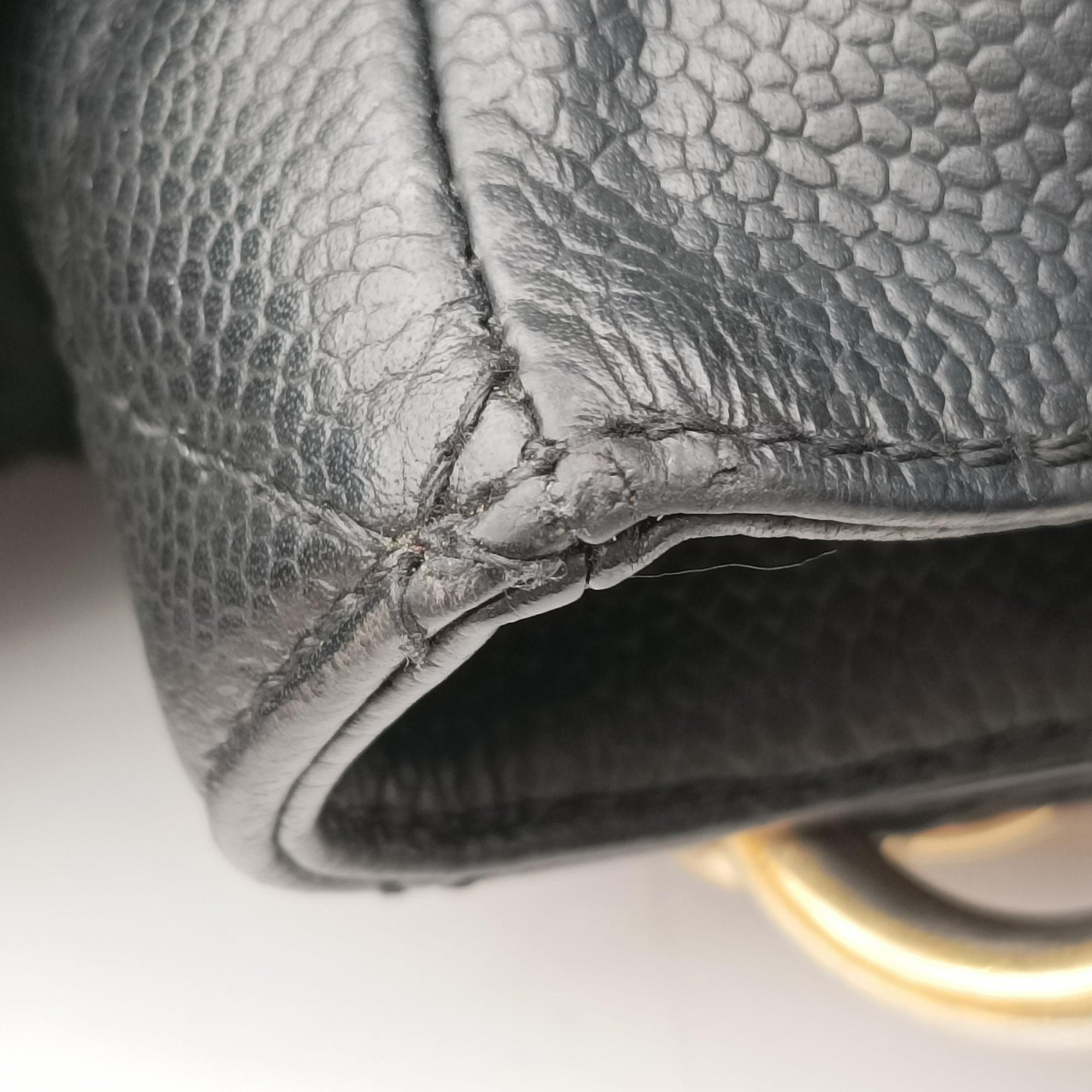 Pre-owned Chanel Matelasse Cocomark GST Black caviar skin A20995 shoulderbag | stylenewstar
