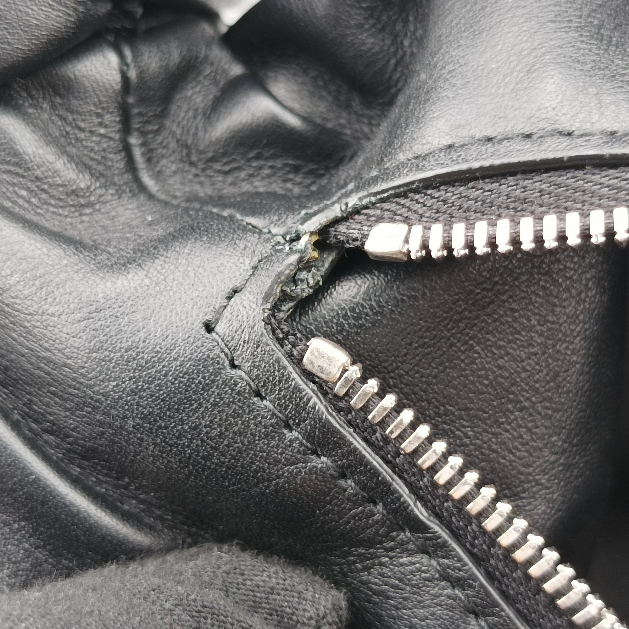 Vintage Bottega Veneta Double Knot Black lambskin  handbag | stylenewstar