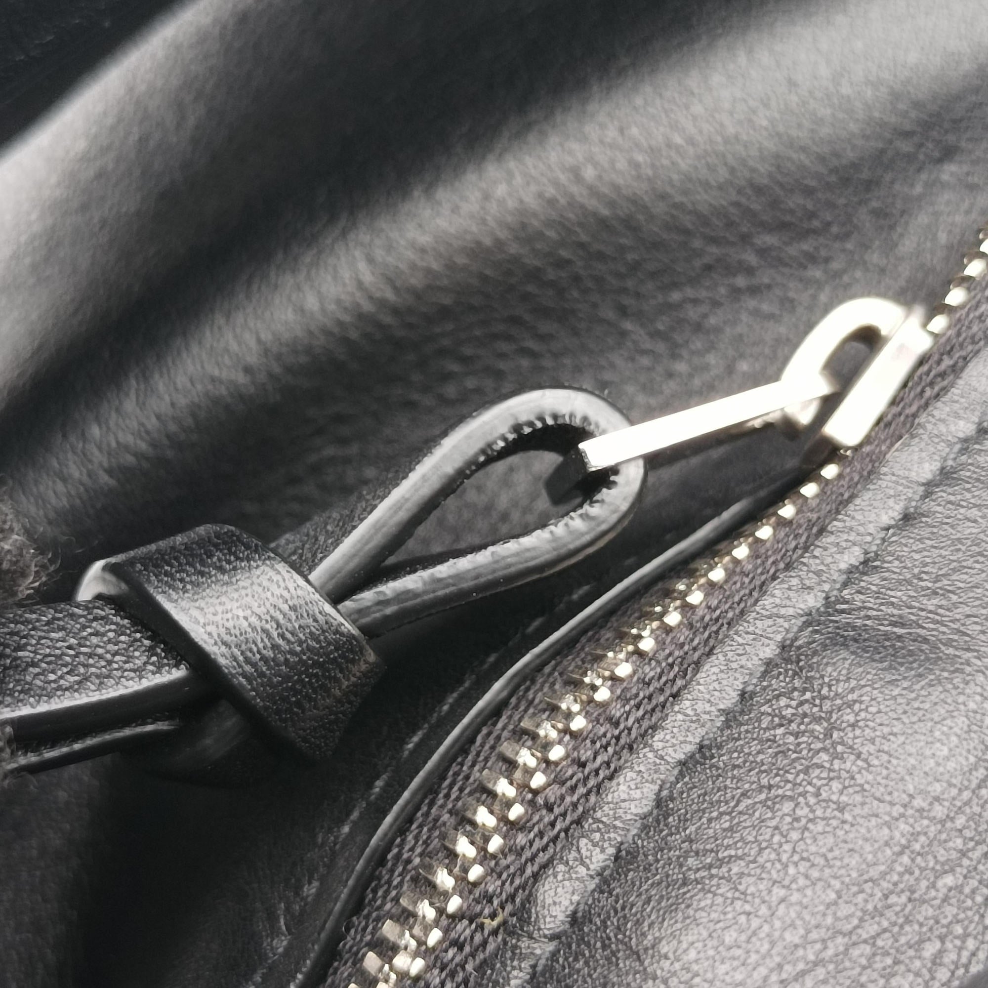 Vintage Bottega Veneta Double Knot Black lambskin  handbag | stylenewstar