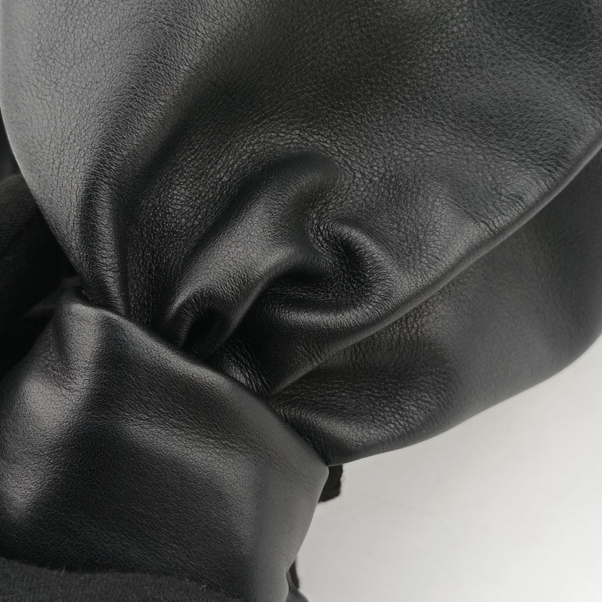Vintage Bottega Veneta Double Knot Black lambskin  handbag | stylenewstar