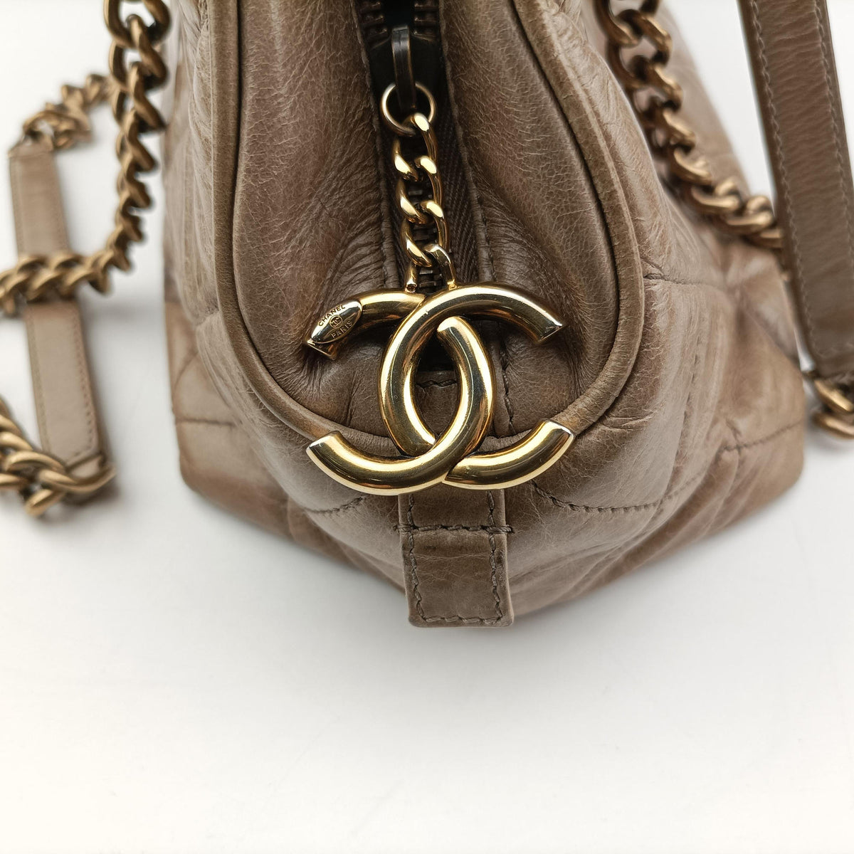 Pre-owned Chanel Matelasse Camel lambskin A67802 shoulderbag | stylenewstar