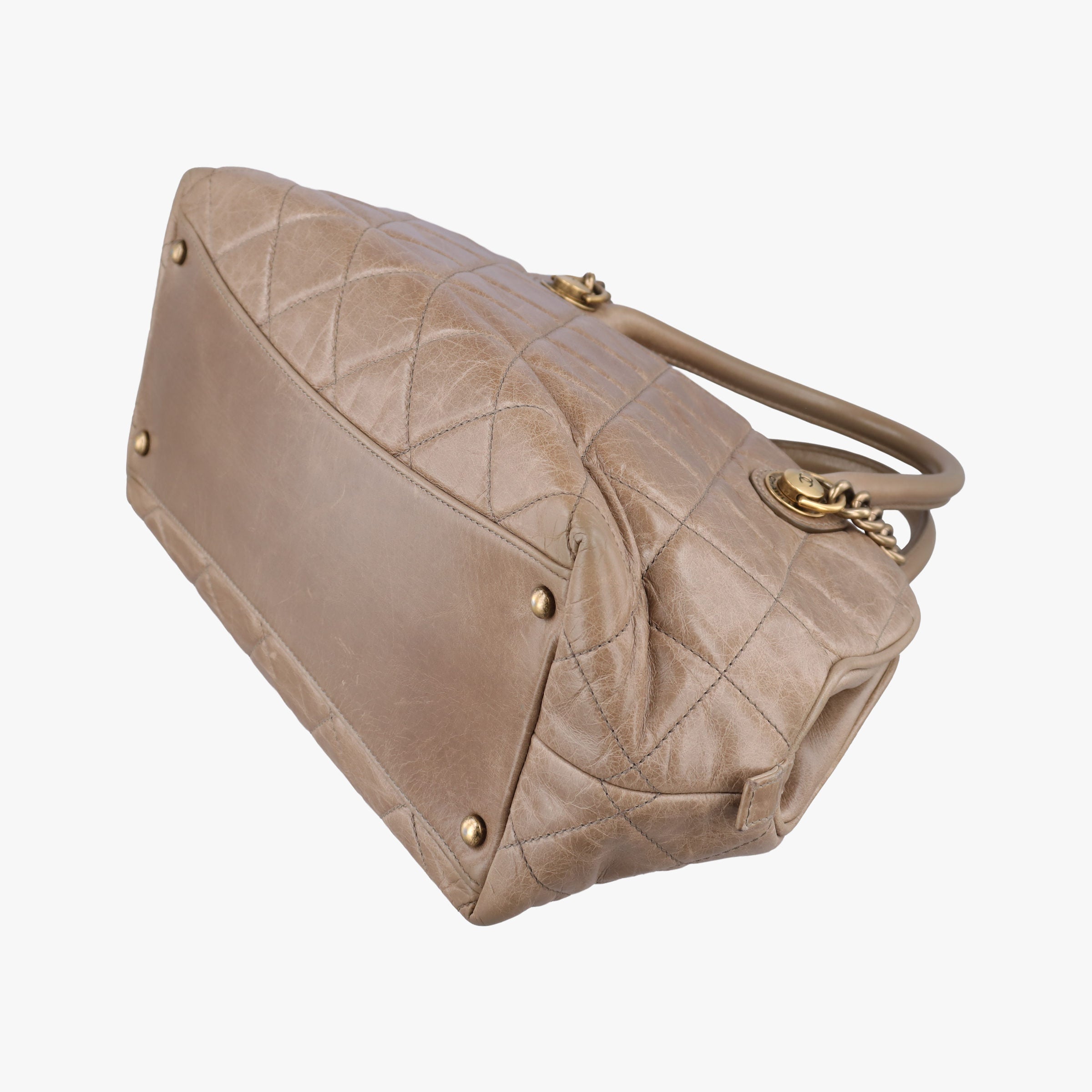 Pre-owned Chanel Matelasse Camel lambskin A67802 shoulderbag | stylenewstar