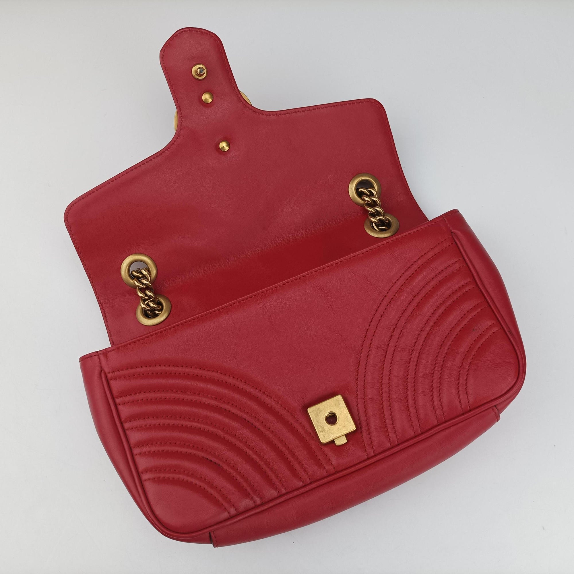 Pre-owned Gucci GG Marmont Red Leather 443497 shoulderbag | stylenewstar