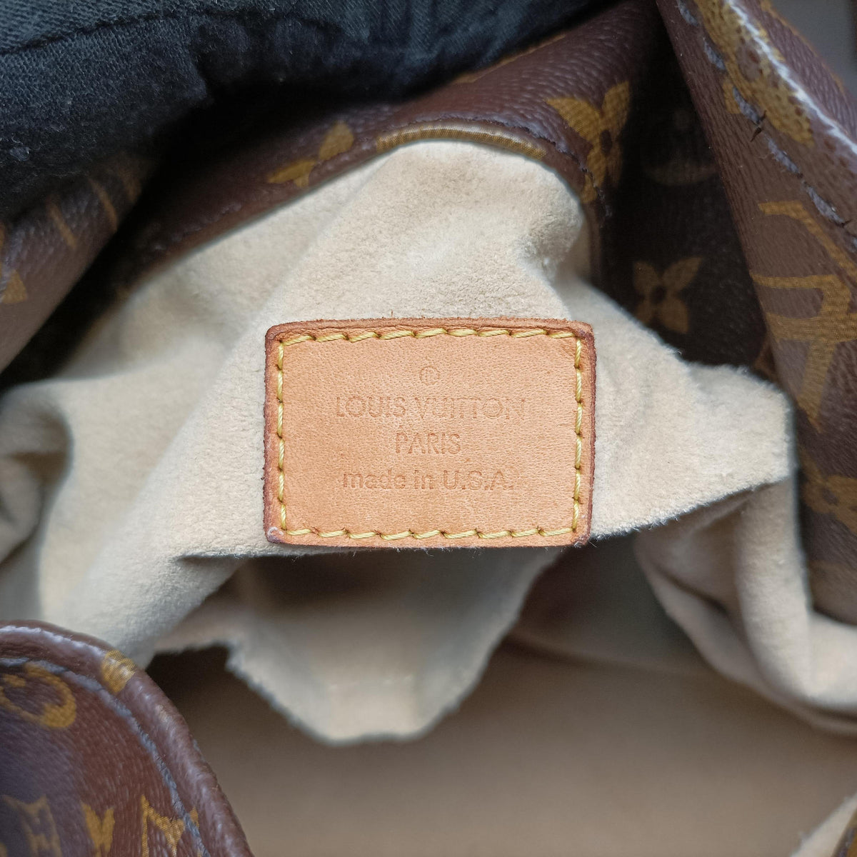 Pre-owned Louis Vuitton ARTSY GM Brown Monogram Canvas M40259 shoulderbag | stylenewstar