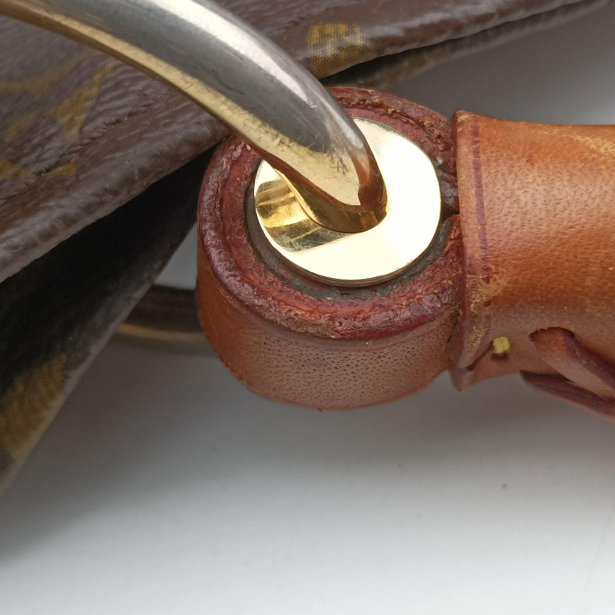 Pre-owned Louis Vuitton ARTSY GM Brown Monogram Canvas M40259 shoulderbag | stylenewstar