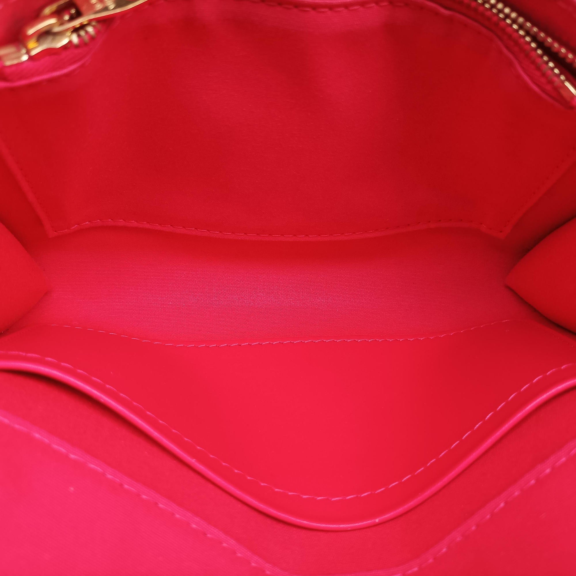 Pre-owned Louis Vuitton Pochette Louise MM ROSE INDIEN Vernis M94270 shoulderbag | stylenewstar