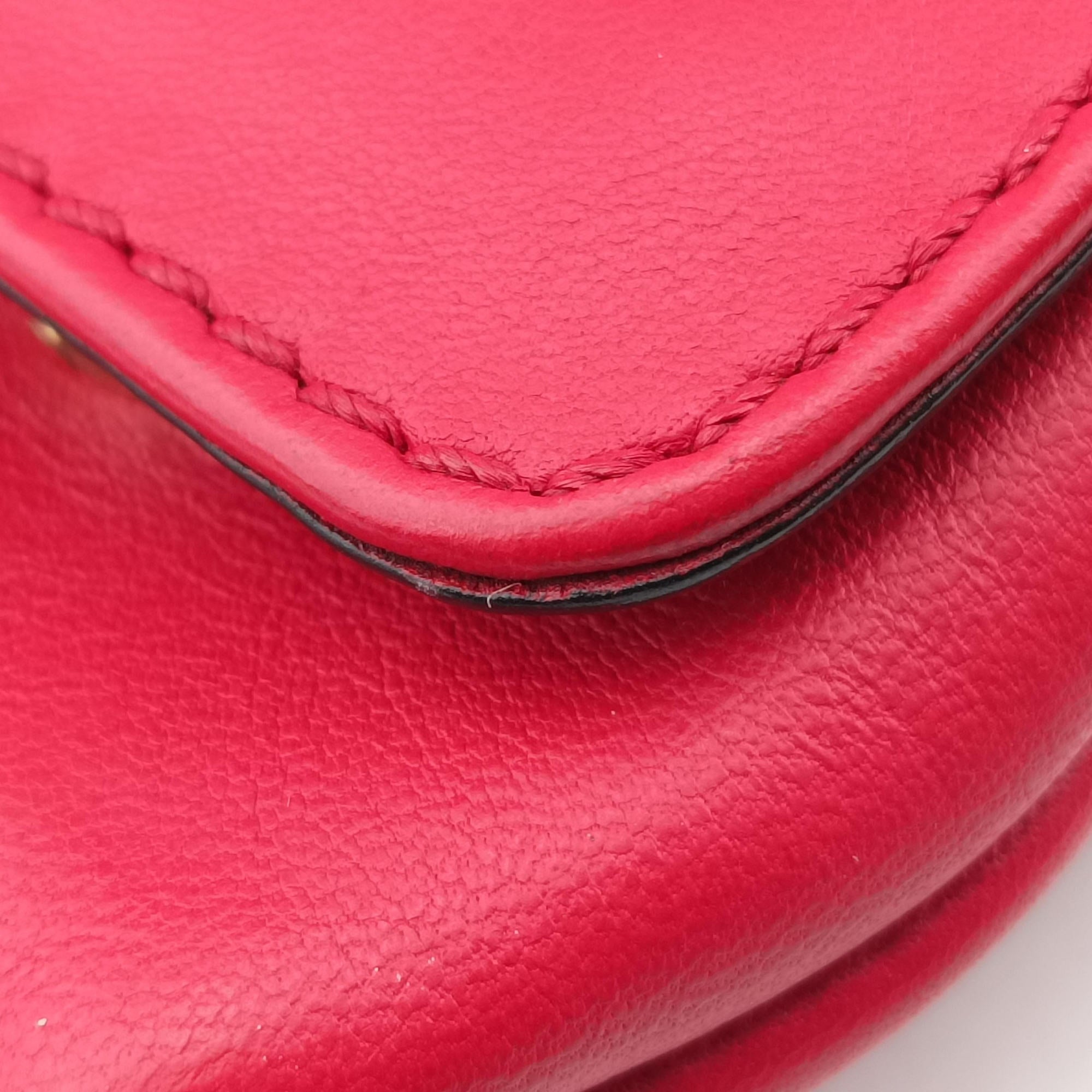 Pre-owned Valentino Rockstud VA VA VOOM Red Leather  shoulderbag | stylenewstar