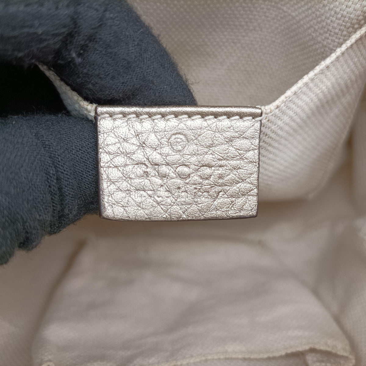 Pre-owned Gucci Soho Golden Leather 308364 shoulderbag | stylenewstar