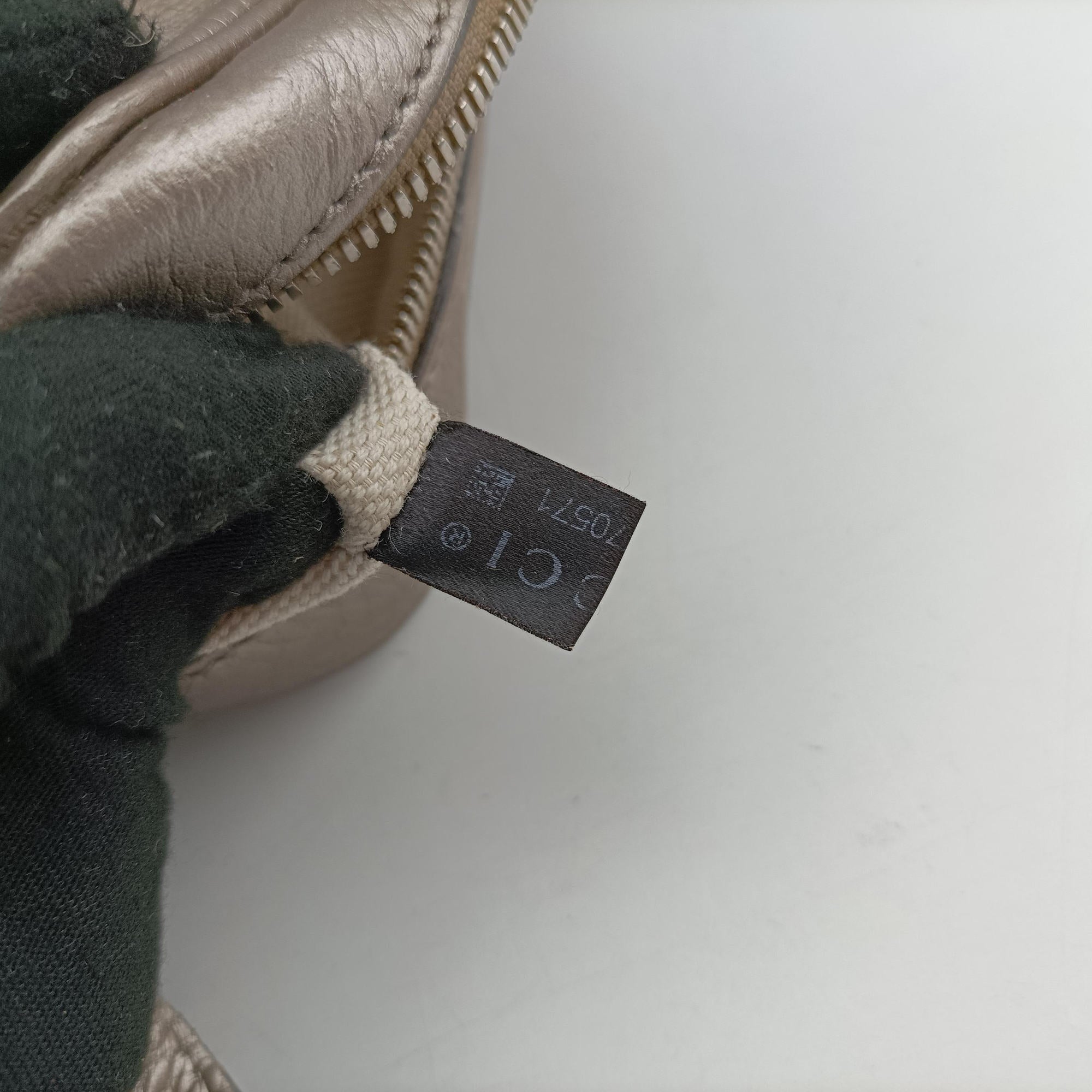 Pre-owned Gucci Soho Golden Leather 308364 shoulderbag | stylenewstar