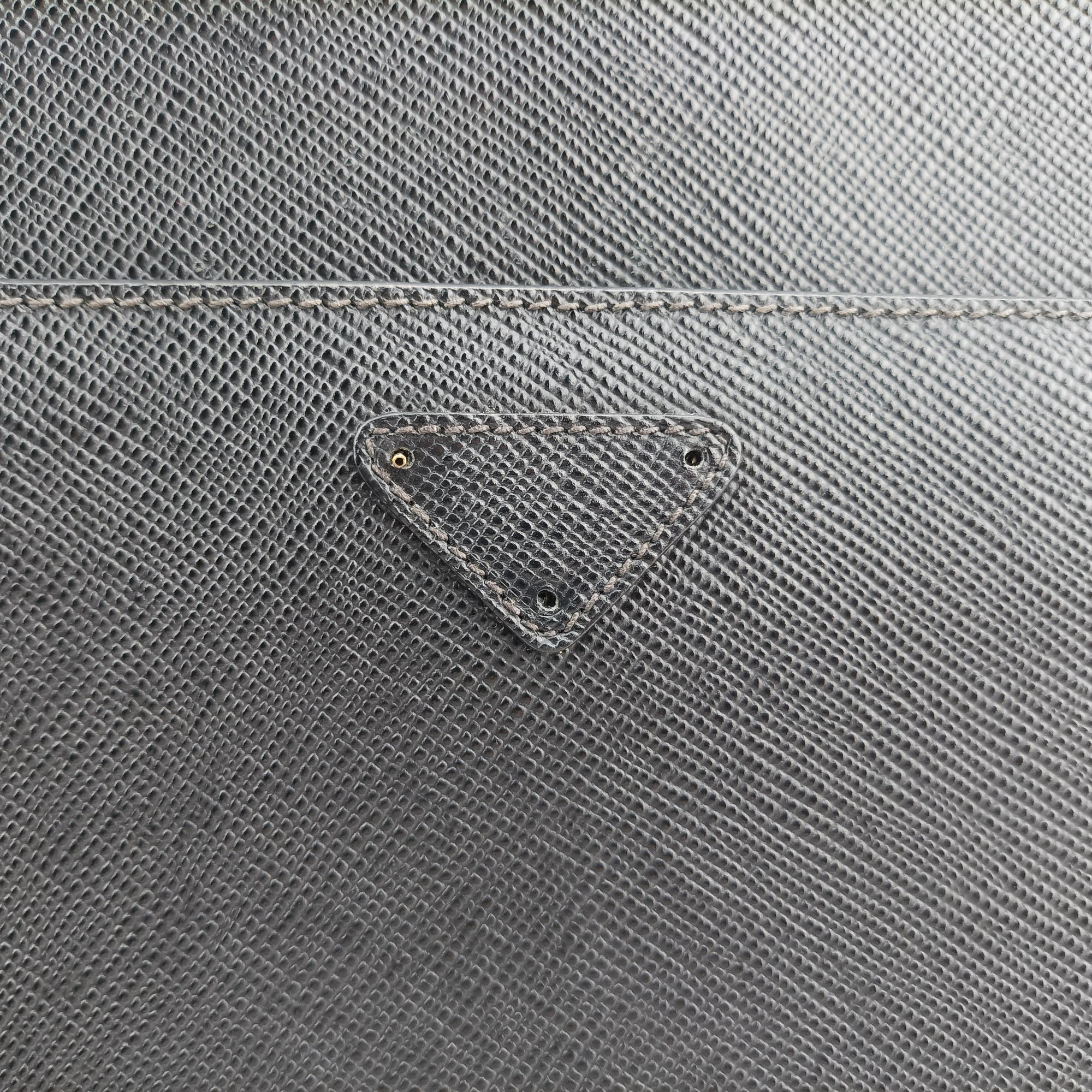 Secondhand Prada Messenger Black Saffiano leather 2VH004 crossbodybag | stylenewstar