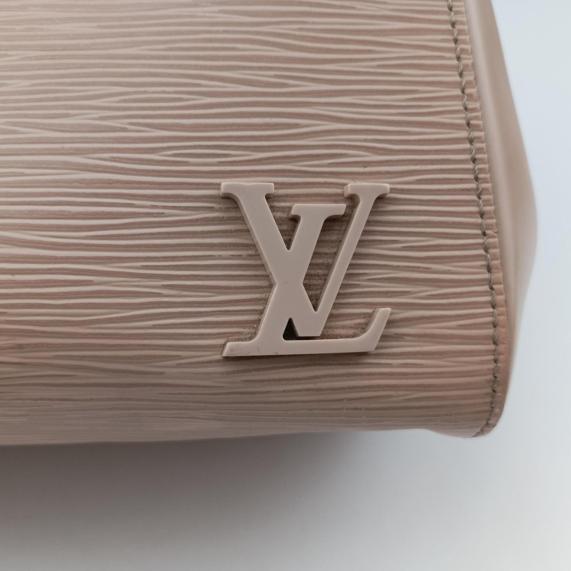 Pre-owned Louis Vuitton Cluny MM Deyunnu Epi M41300 shoulderbag | stylenewstar