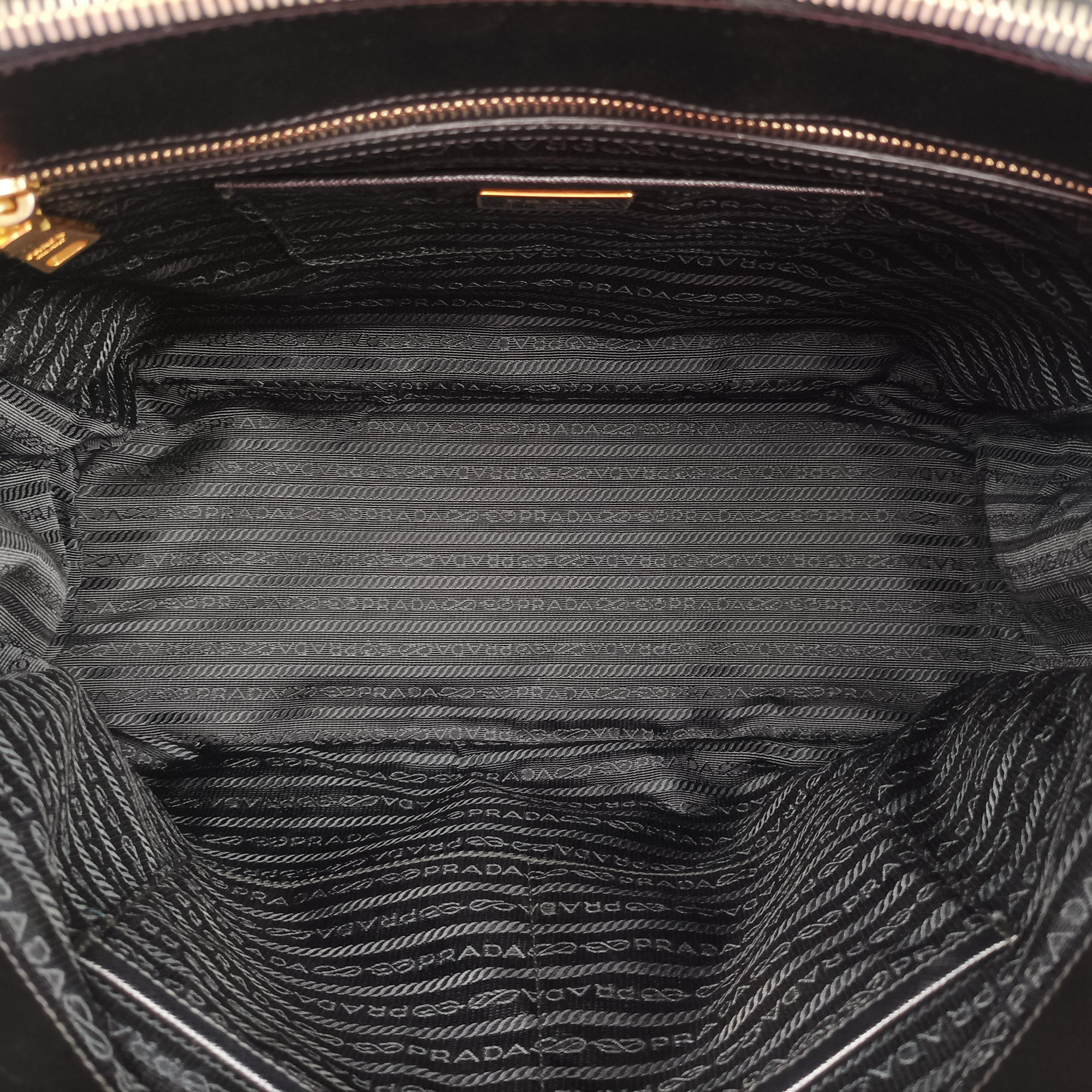 Vintage Prada Galleria Black SAFFIANO Leather BN2274 handbag | stylenewstar