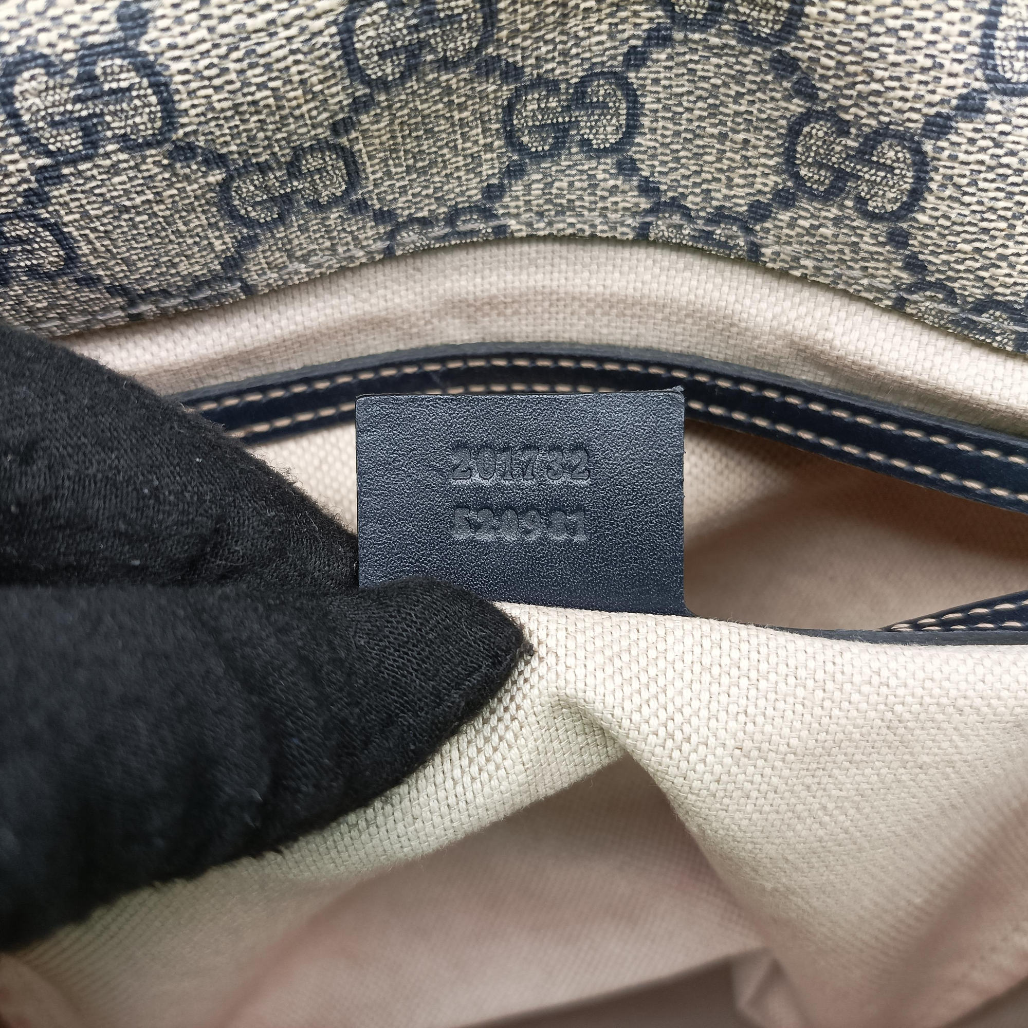 Secondhand Gucci GG Plus Messenger Beige×navy PVC coated canvas×Leather 201732 shoulderbag | stylenewstar