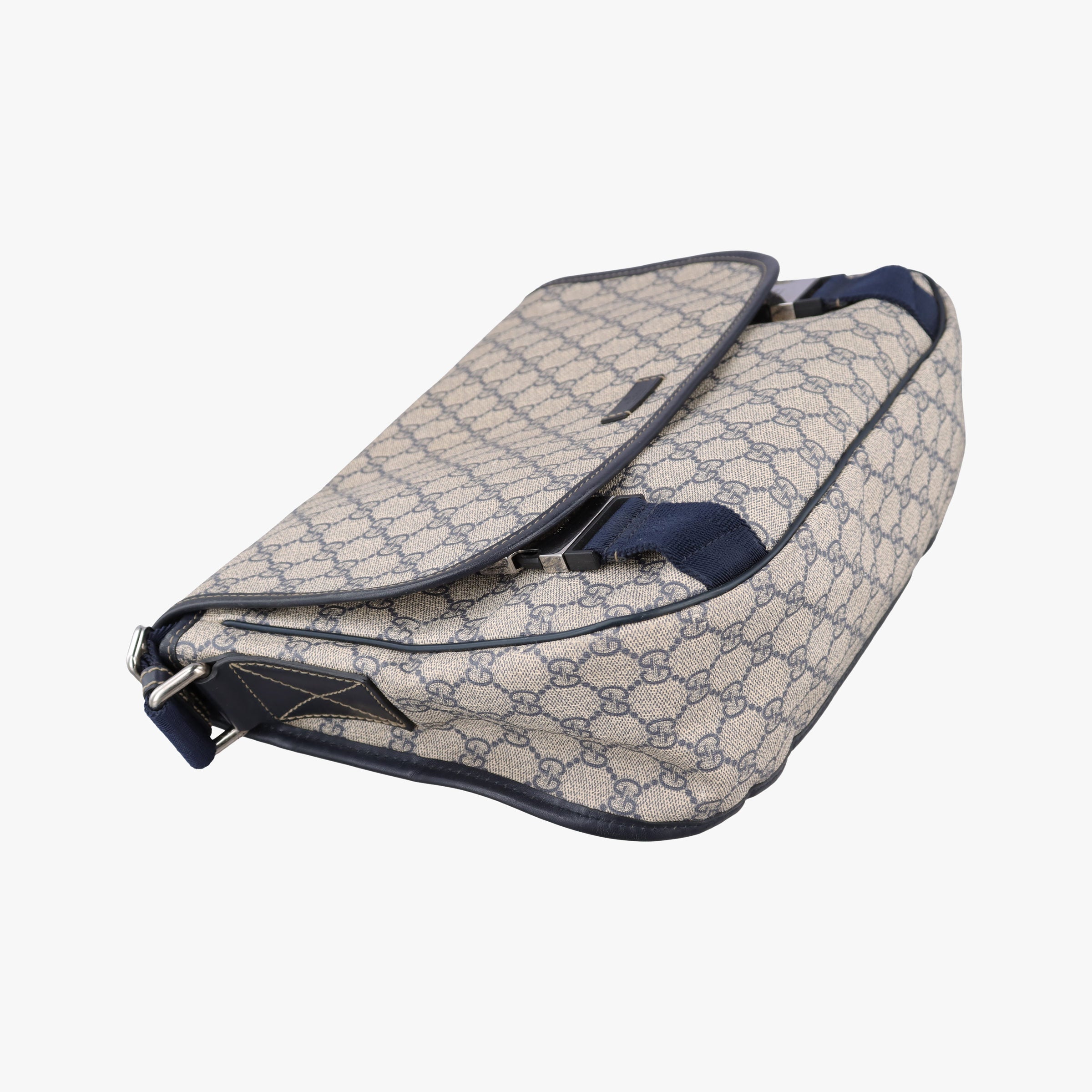 Secondhand Gucci GG Plus Messenger Beige×navy PVC coated canvas×Leather 201732 shoulderbag | stylenewstar