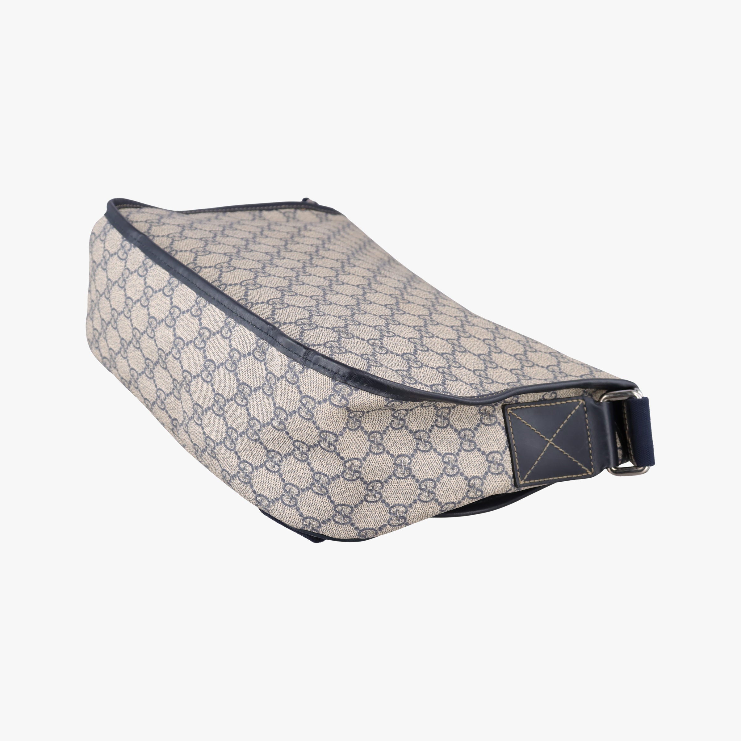 Secondhand Gucci GG Plus Messenger Beige×navy PVC coated canvas×Leather 201732 shoulderbag | stylenewstar