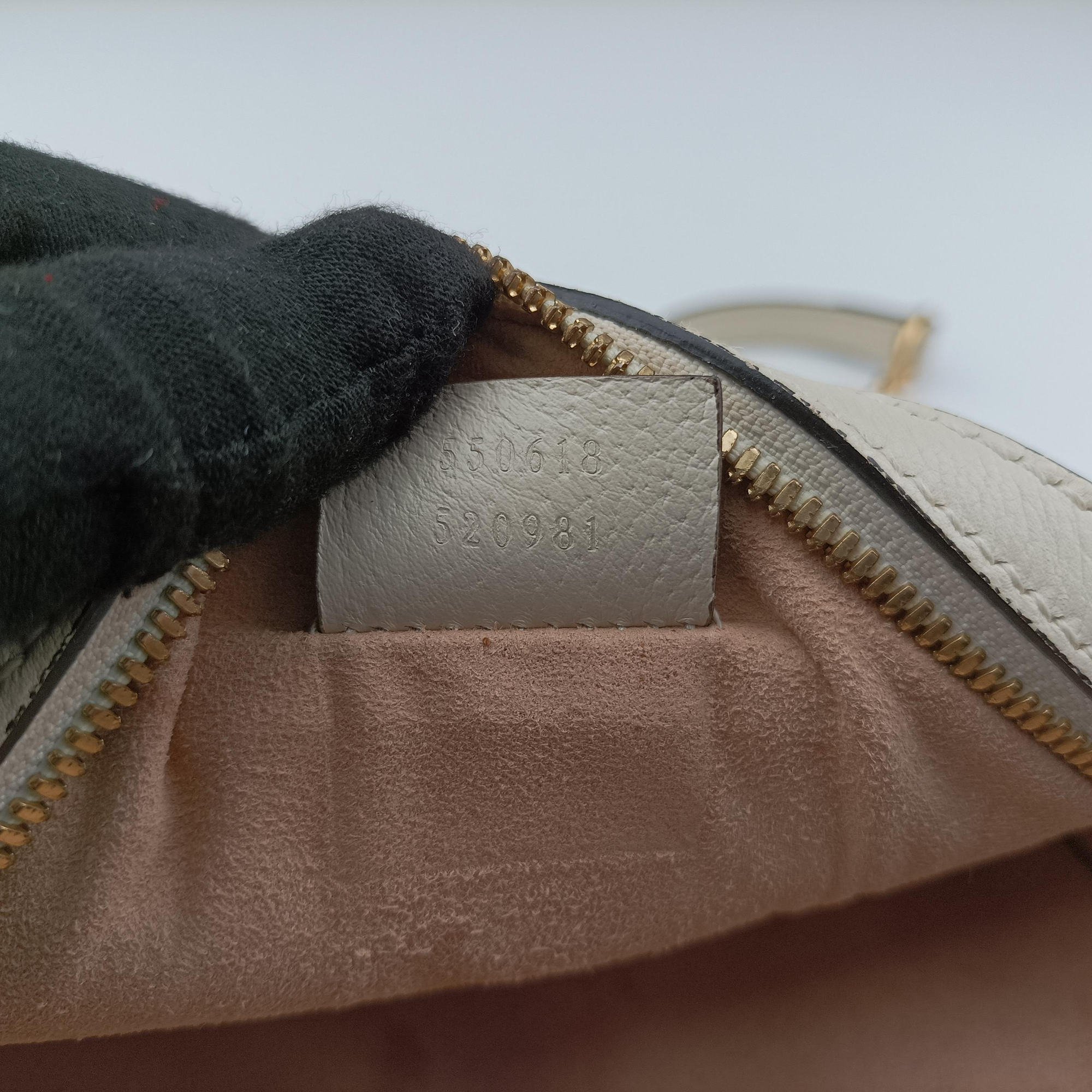 Secondhand Gucci Ophidia White Leather 550618 shoulderbag | stylenewstar