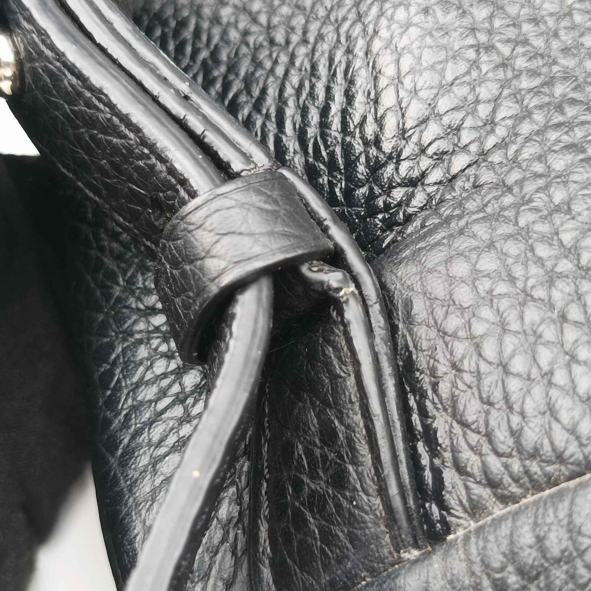 Vintage Louis Vuitton ARMAND Noir Taurillon Leather M42687 backpack/rucksack | stylenewstar
