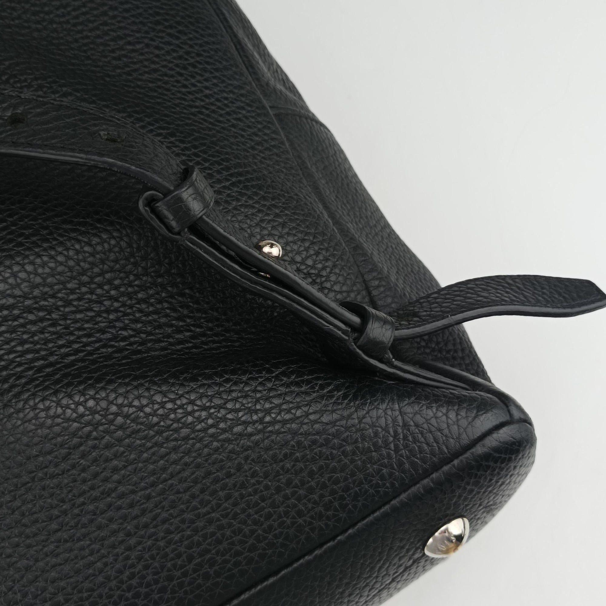 Vintage Louis Vuitton ARMAND Noir Taurillon Leather M42687 backpack/rucksack | stylenewstar