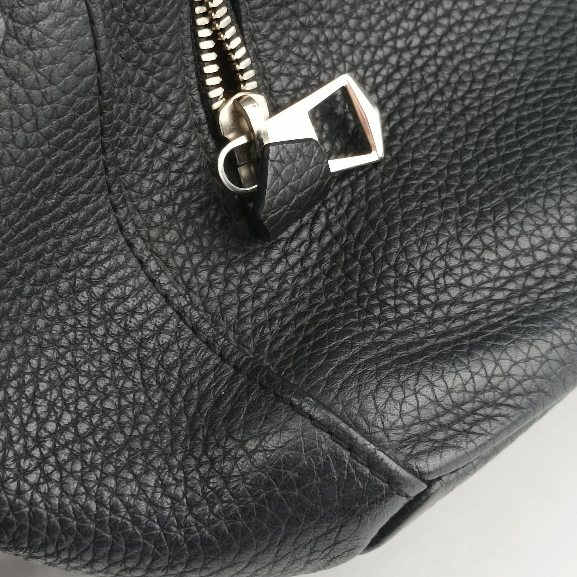 Vintage Louis Vuitton ARMAND Noir Taurillon Leather M42687 backpack/rucksack | stylenewstar