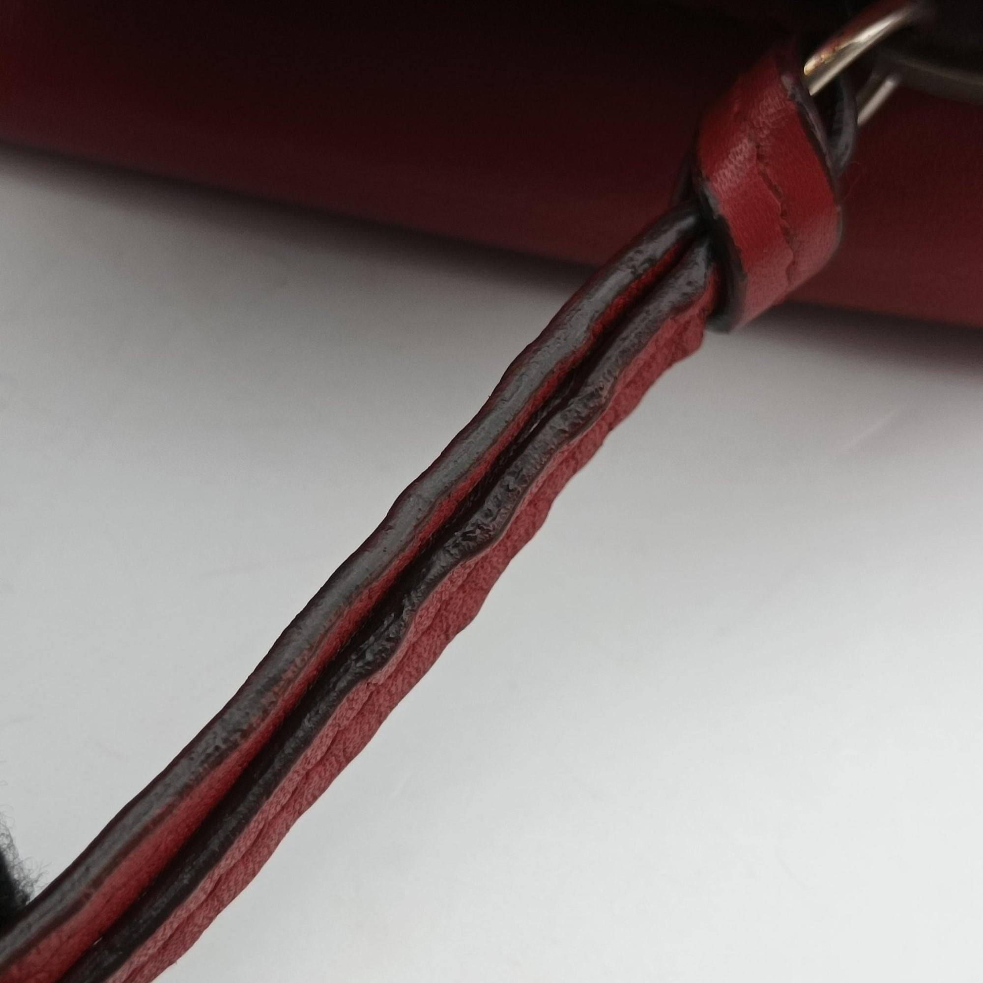 Secondhand Gucci GG Marmont Red Leather 447632 shoulderbag | stylenewstar