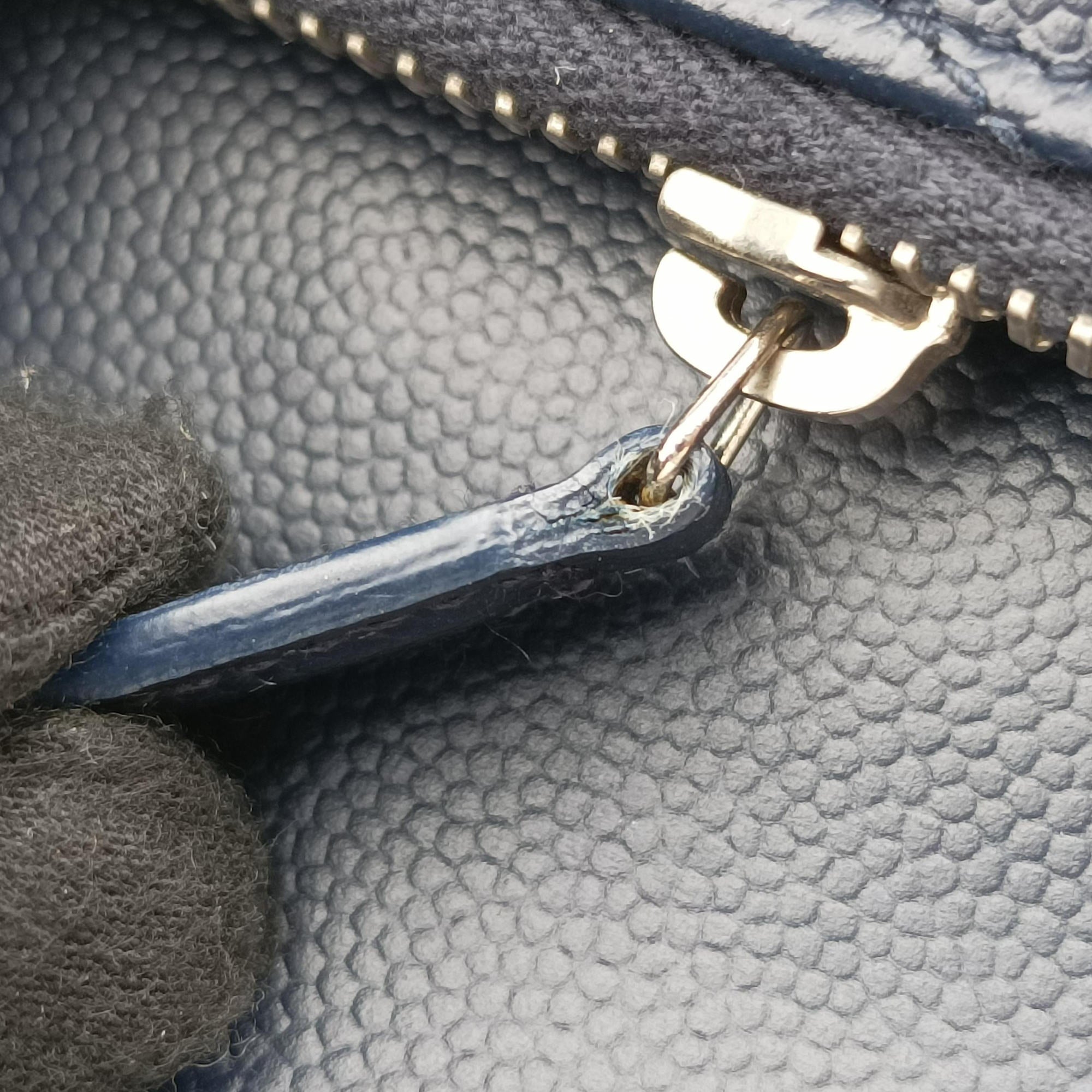 Vintage Yves Saint Laurent MONOGRAM Navy Caviar 393953 shoulderbag | stylenewstar