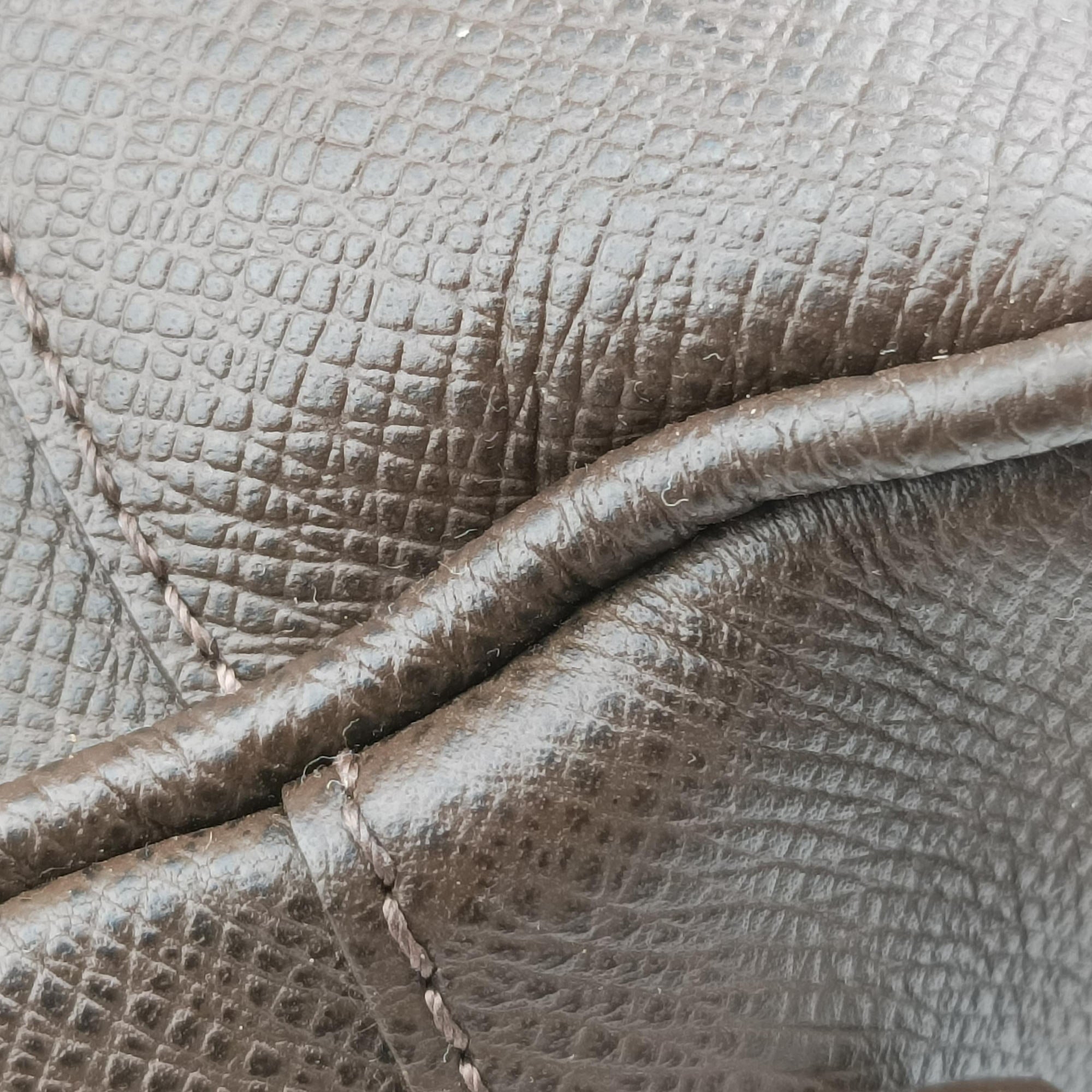 Vintage Louis Vuitton IGOR Grizzly Taiga M31172 handbag | stylenewstar