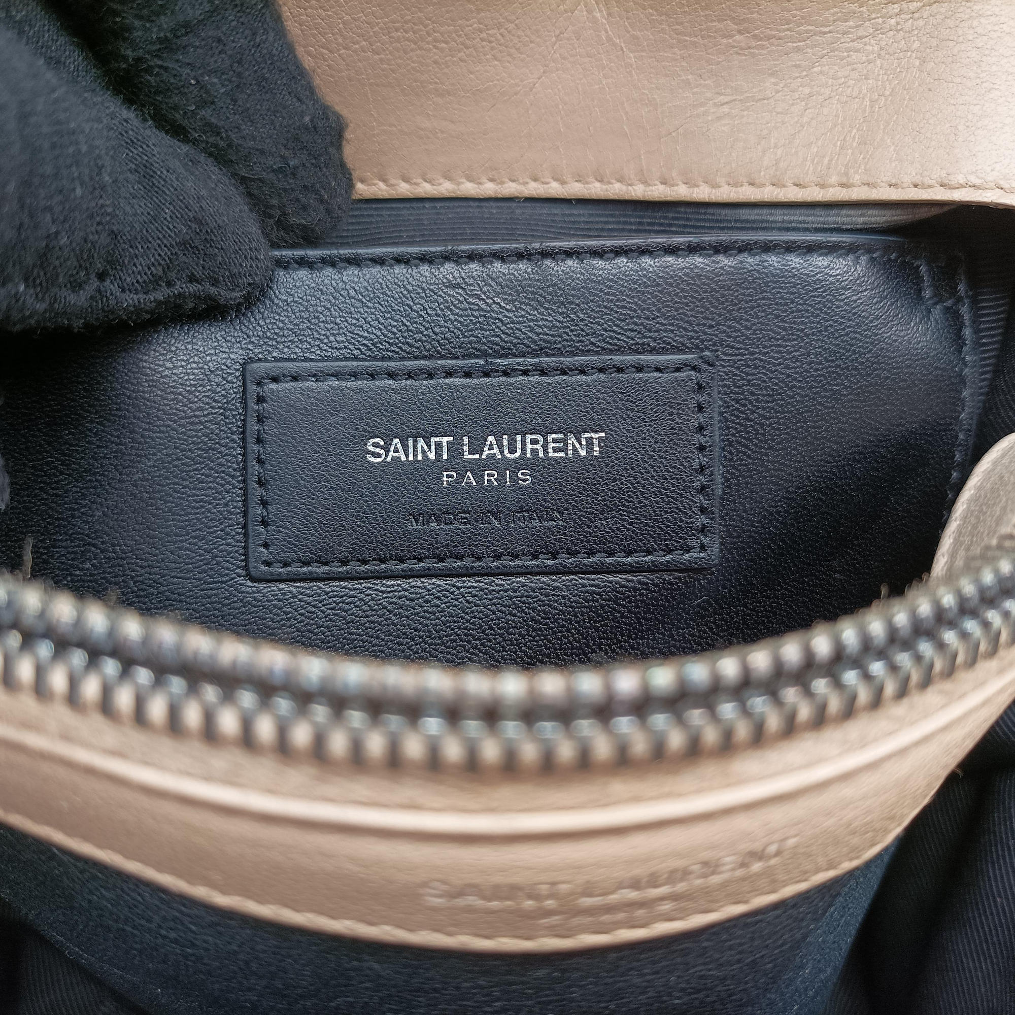 Pre-owned Yves Saint Laurent COLLEGE Beige Leather 428056 shoulderbag | stylenewstar