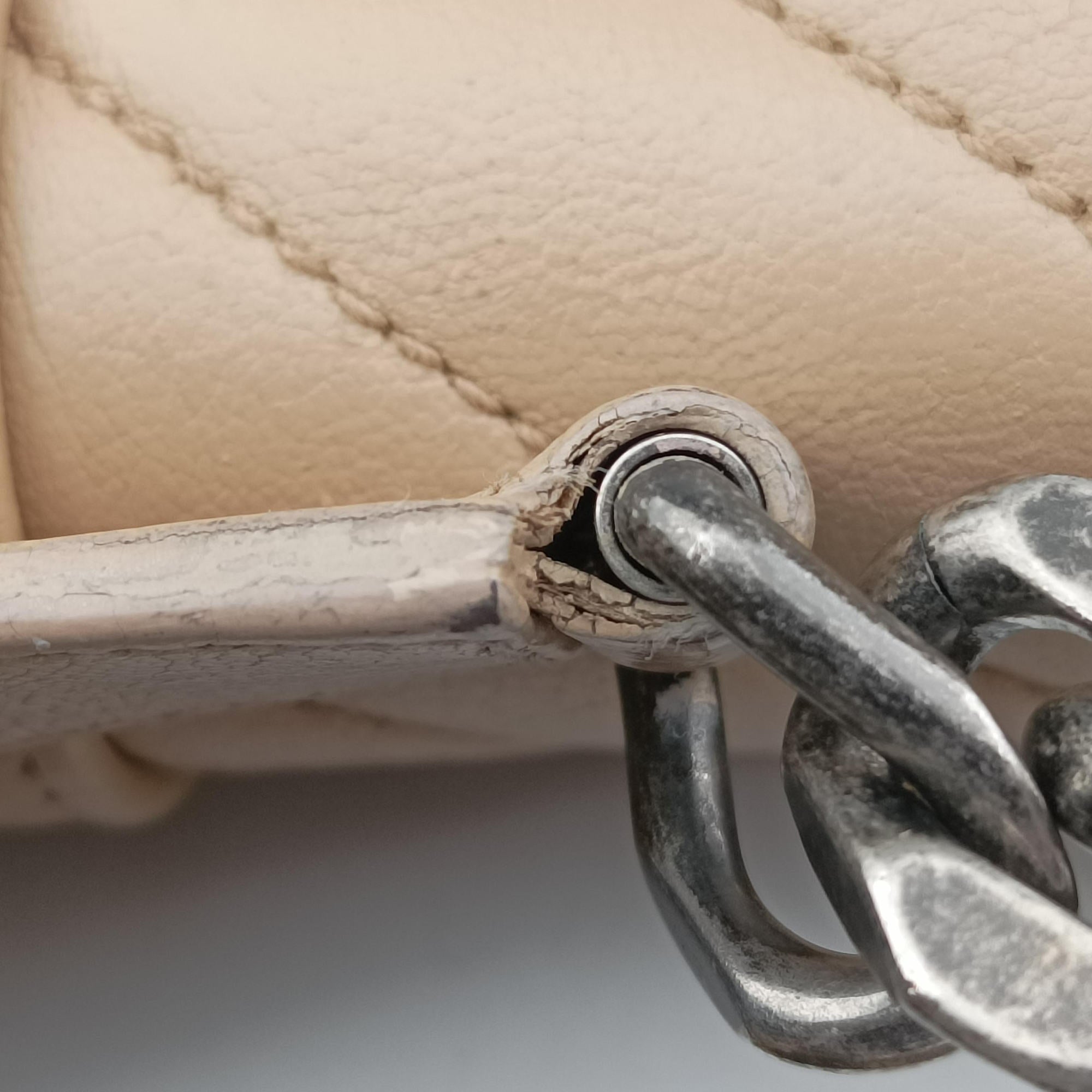 Pre-owned Yves Saint Laurent COLLEGE Beige Leather 428056 shoulderbag | stylenewstar