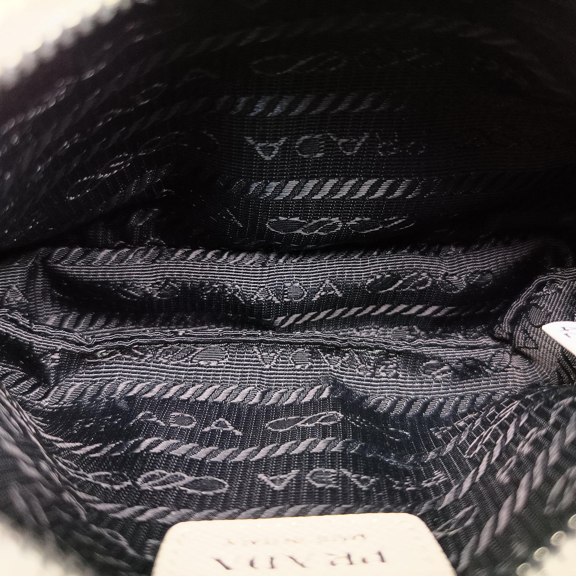Secondhand Prada Re-Edition Nylon Mini White nylon 1TT122 shoulderbag | stylenewstar