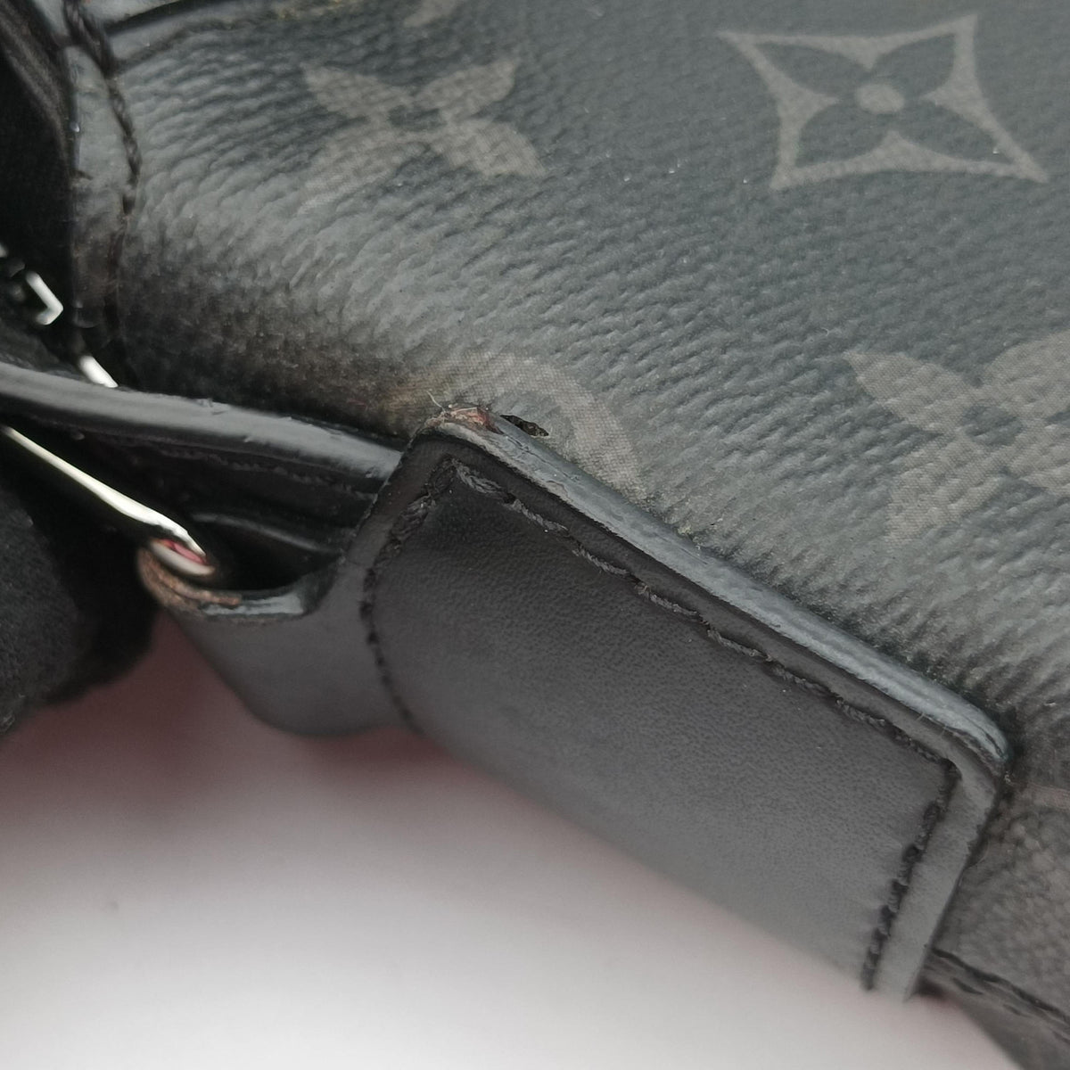 Secondhand Louis Vuitton Briefcase Explorer Noir Monogram Eclipse Canvas M40566 shoulderbag | stylenewstar