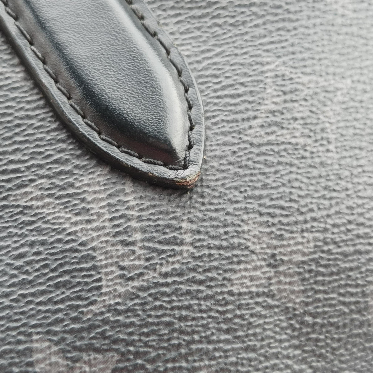 Secondhand Louis Vuitton Briefcase Explorer Noir Monogram Eclipse Canvas M40566 shoulderbag | stylenewstar