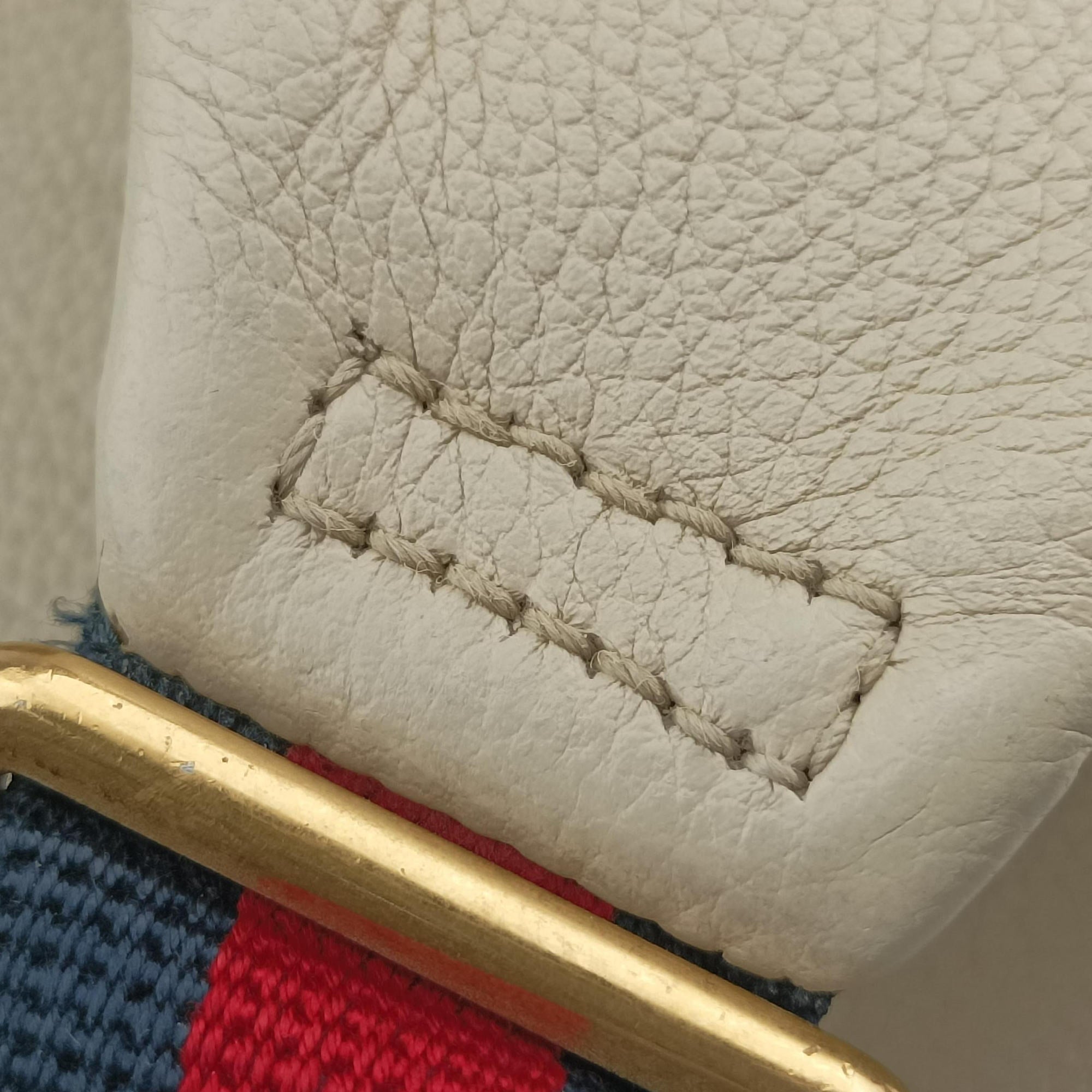 Vintage Gucci Print White Leather 493869 bum bag/waist bag | stylenewstar