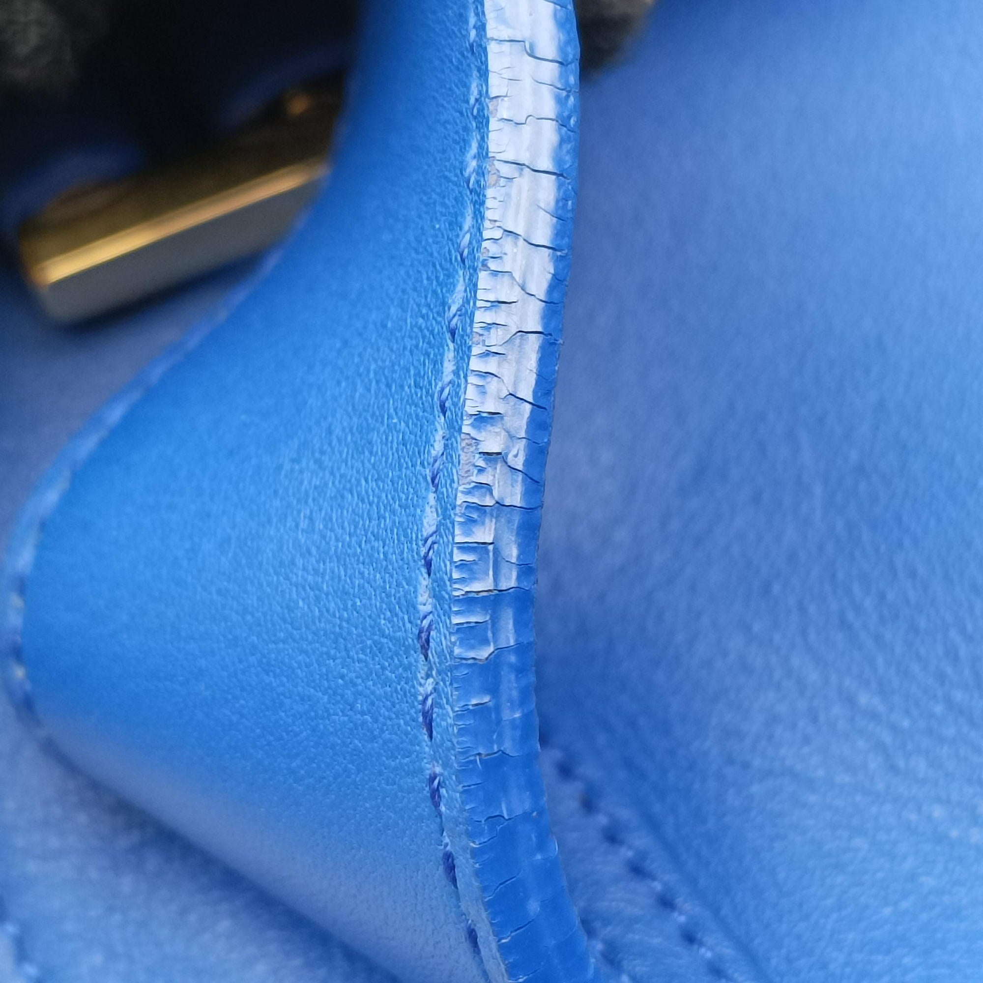 Secondhand Yves Saint Laurent BABY CABAS Blue Leather 394461 shoulderbag | stylenewstar