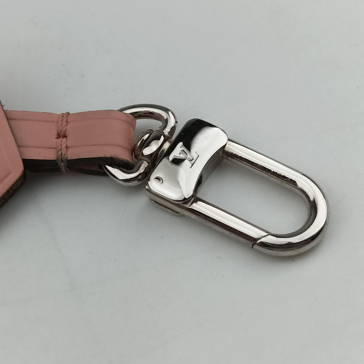 Vintage Louis Vuitton Cluny BB ROSE BALLERINE Epi M41338 shoulderbag | stylenewstar