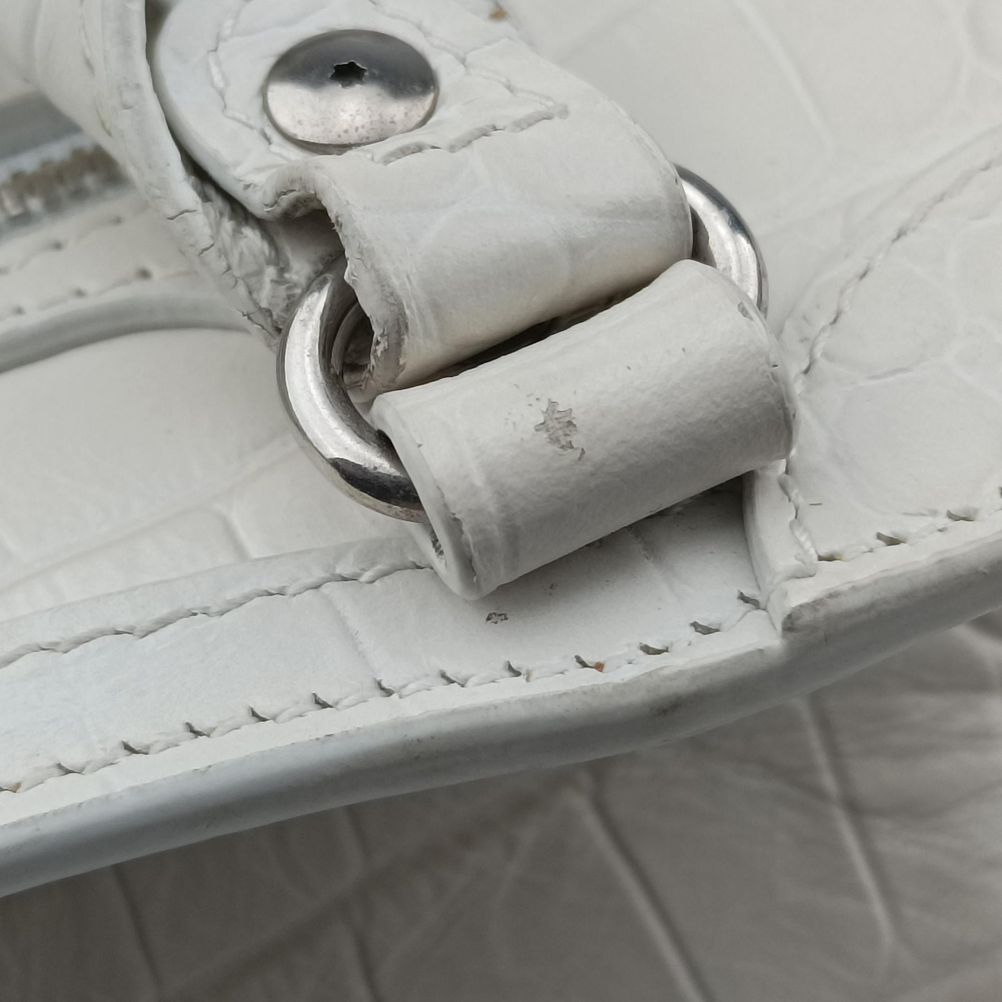 Pre-owned Balenciaga Neo Cagole XS White Leather  shoulderbag | stylenewstar