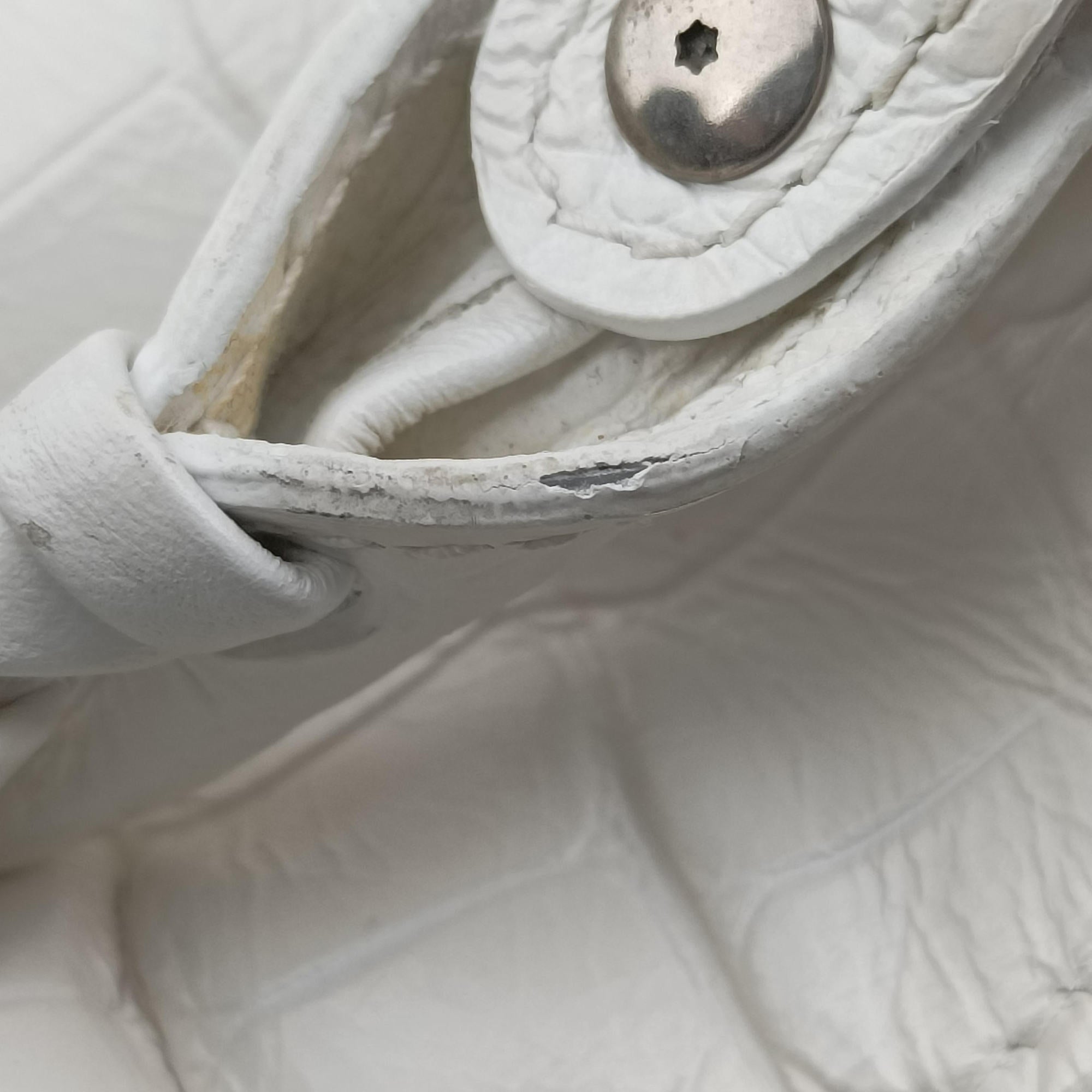 Pre-owned Balenciaga Neo Cagole XS White Leather  shoulderbag | stylenewstar