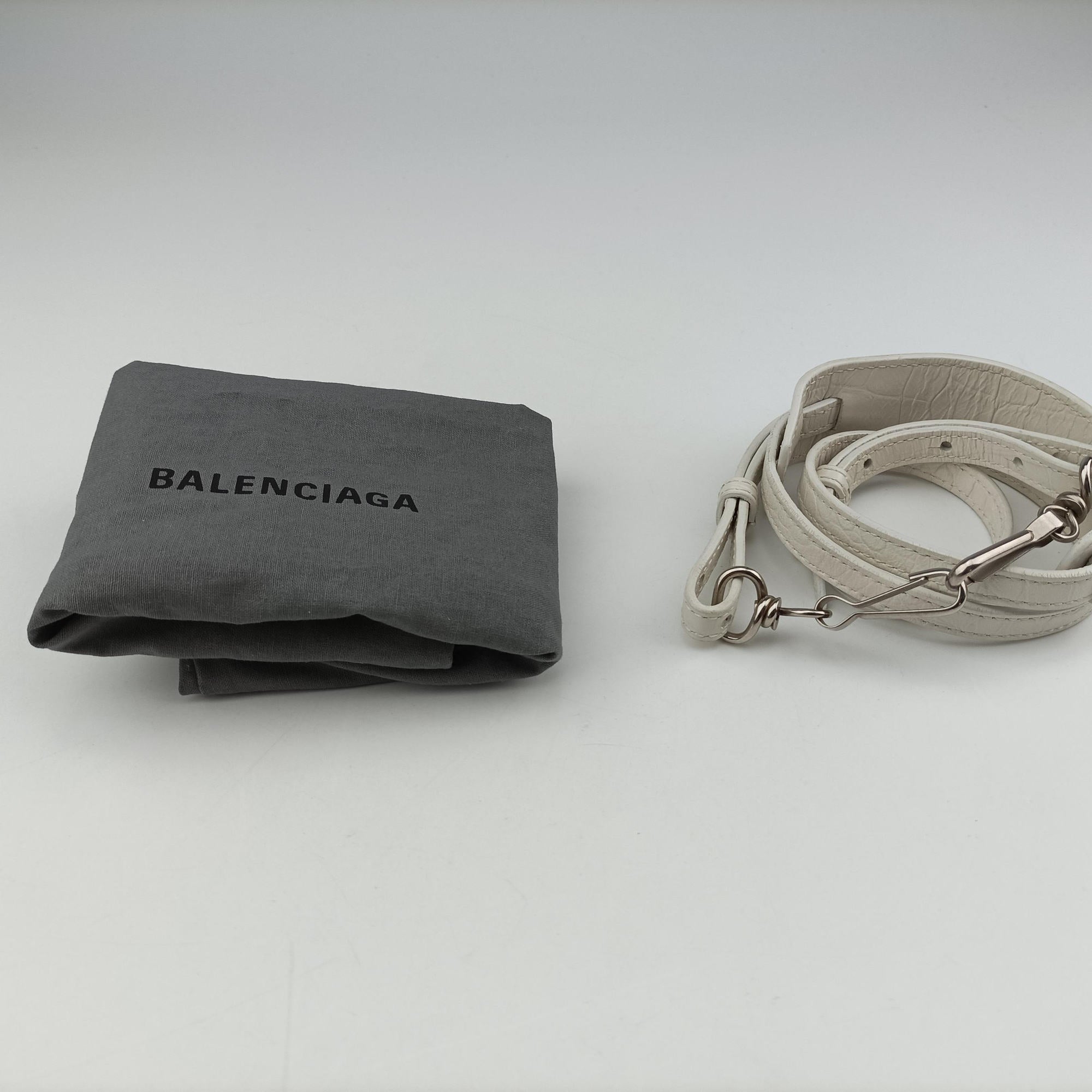 Pre-owned Balenciaga Neo Cagole XS White Leather  shoulderbag | stylenewstar