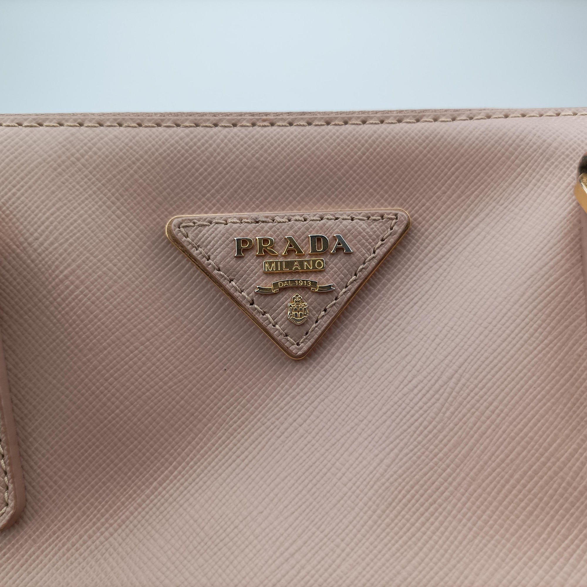 Secondhand Prada Galleria Pink SAFFIANO Leather BN1786 shoulderbag | stylenewstar